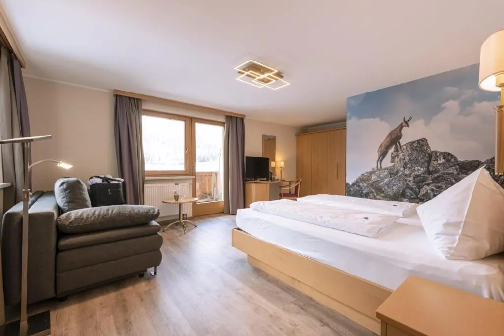 Photo of the whole room, Bed in Hotel Acherl