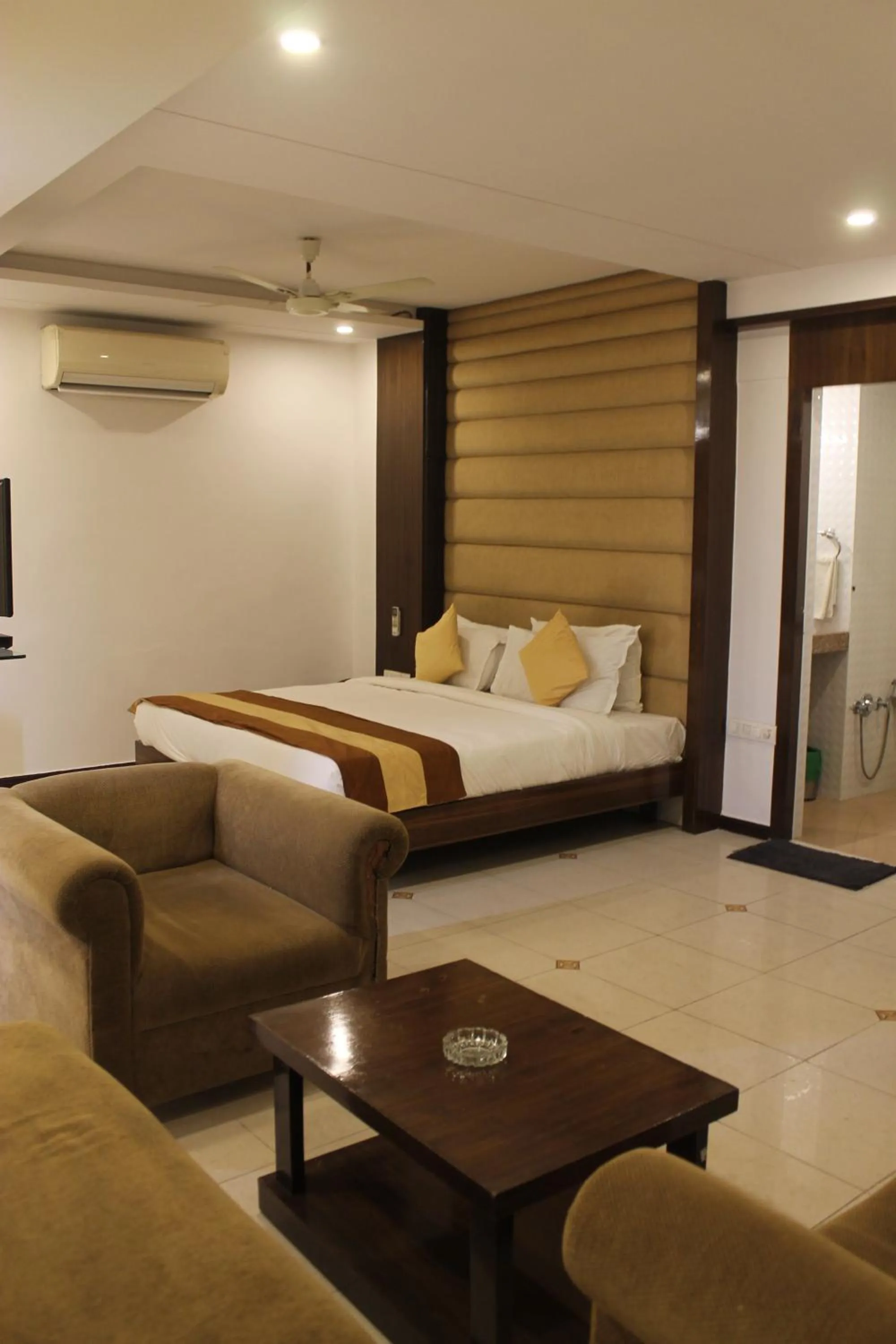 Property building in Hotel Kanak