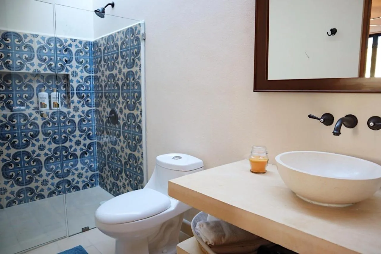 Shower in Hotel & Hostal Boutique Casa Garza
