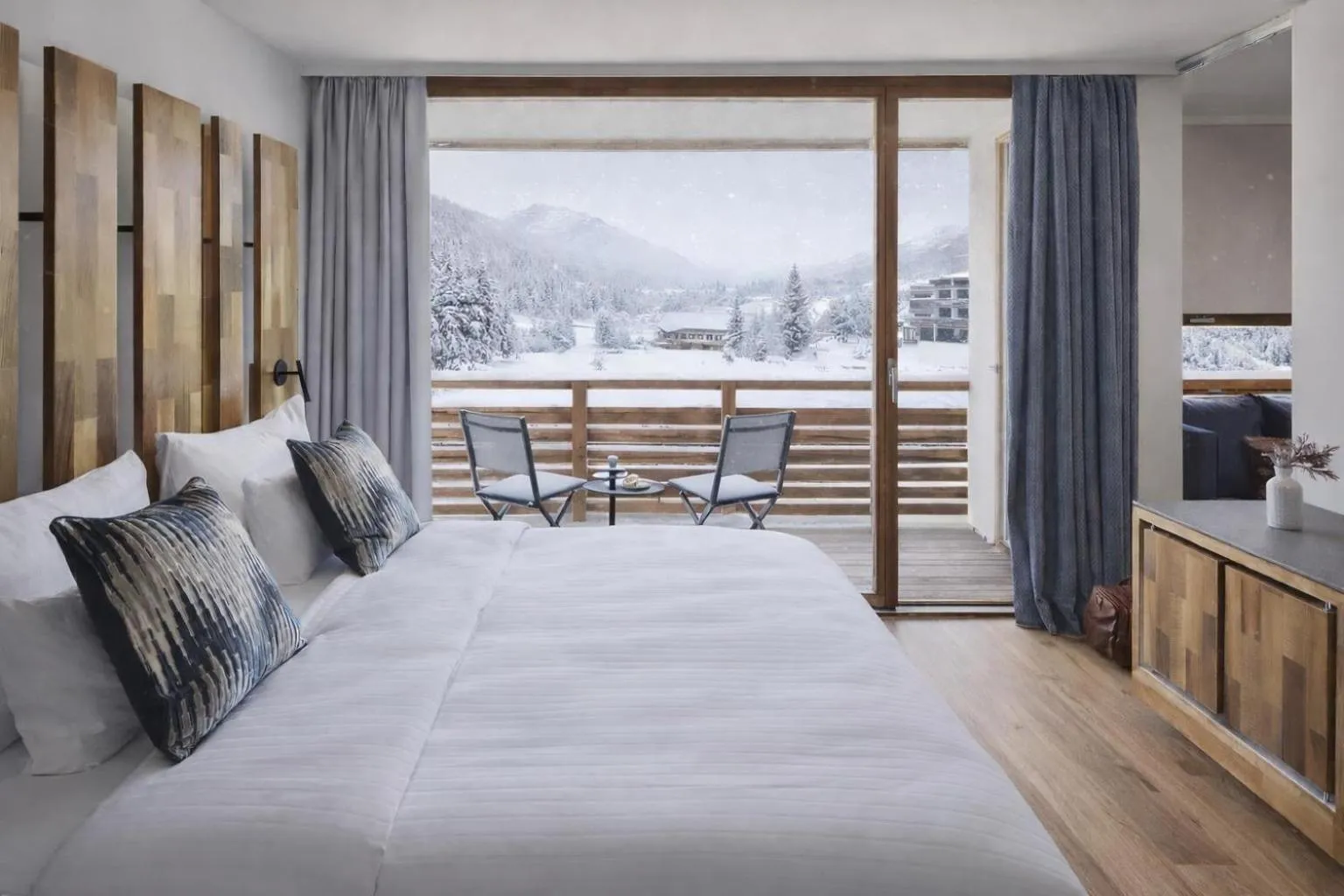 Bed in Falkensteiner Hotel & Spa Carinzia l 4 Star Superior