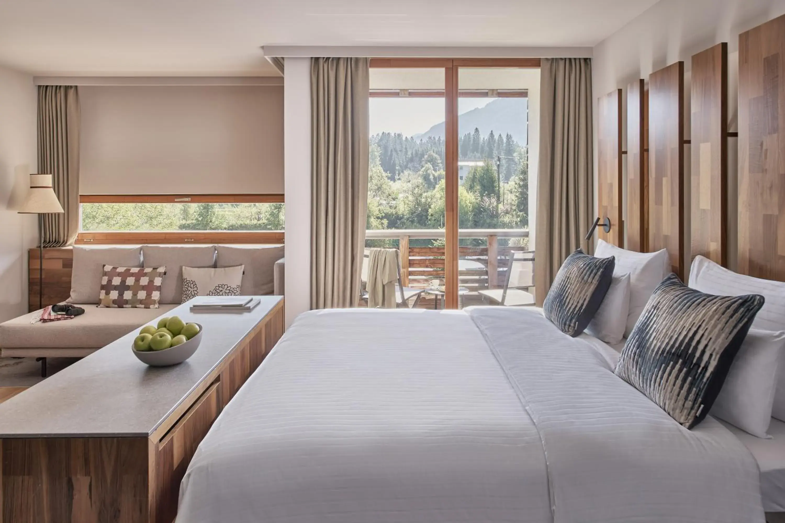 Double Room with Mountain View in Falkensteiner Hotel & Spa Carinzia Double Room with Mountain View in Falkensteiner Hotel & Spa Carinzia