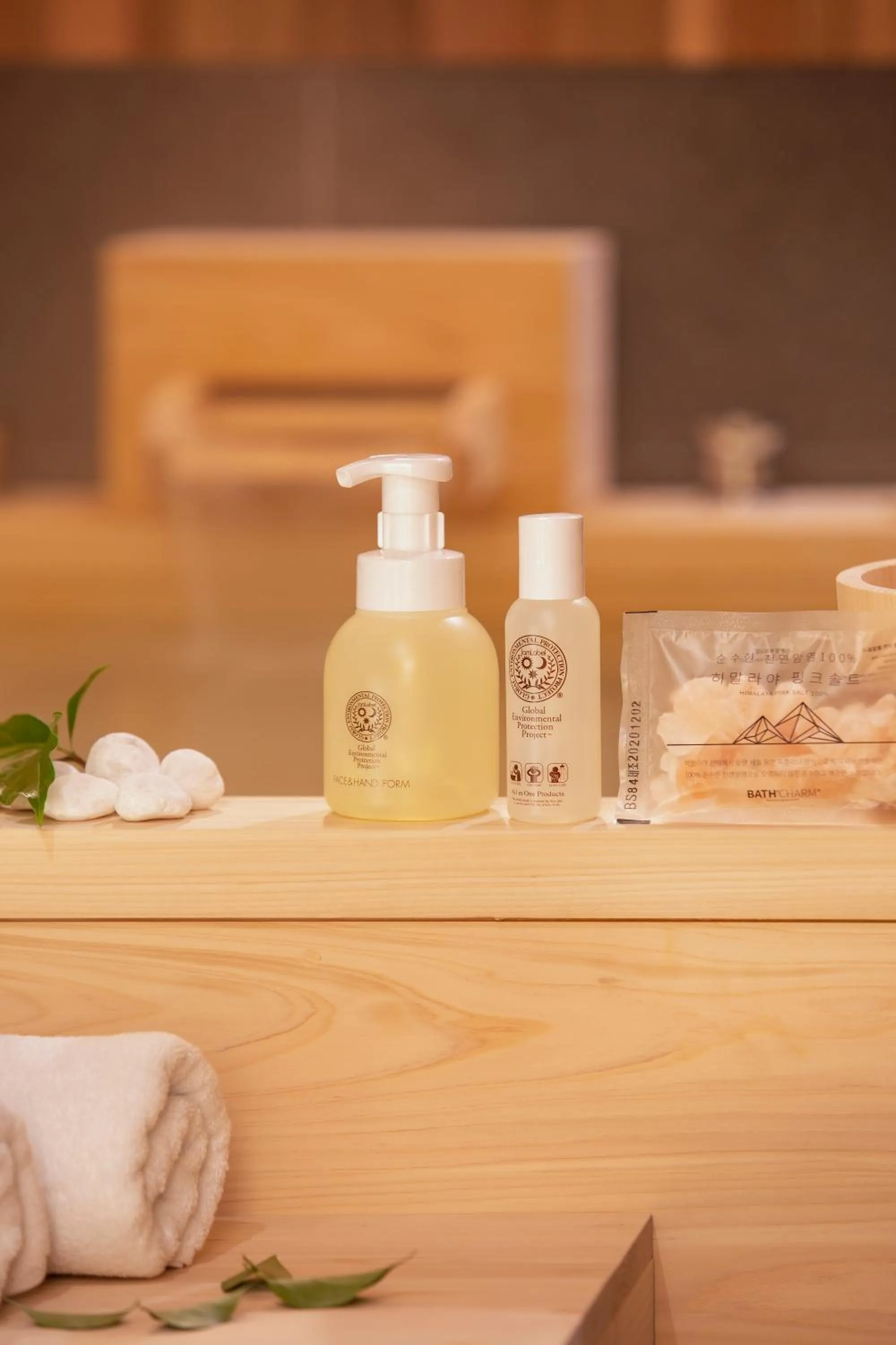 Bathroom in Tomonoya Hotel and Ryokan Gyeongju