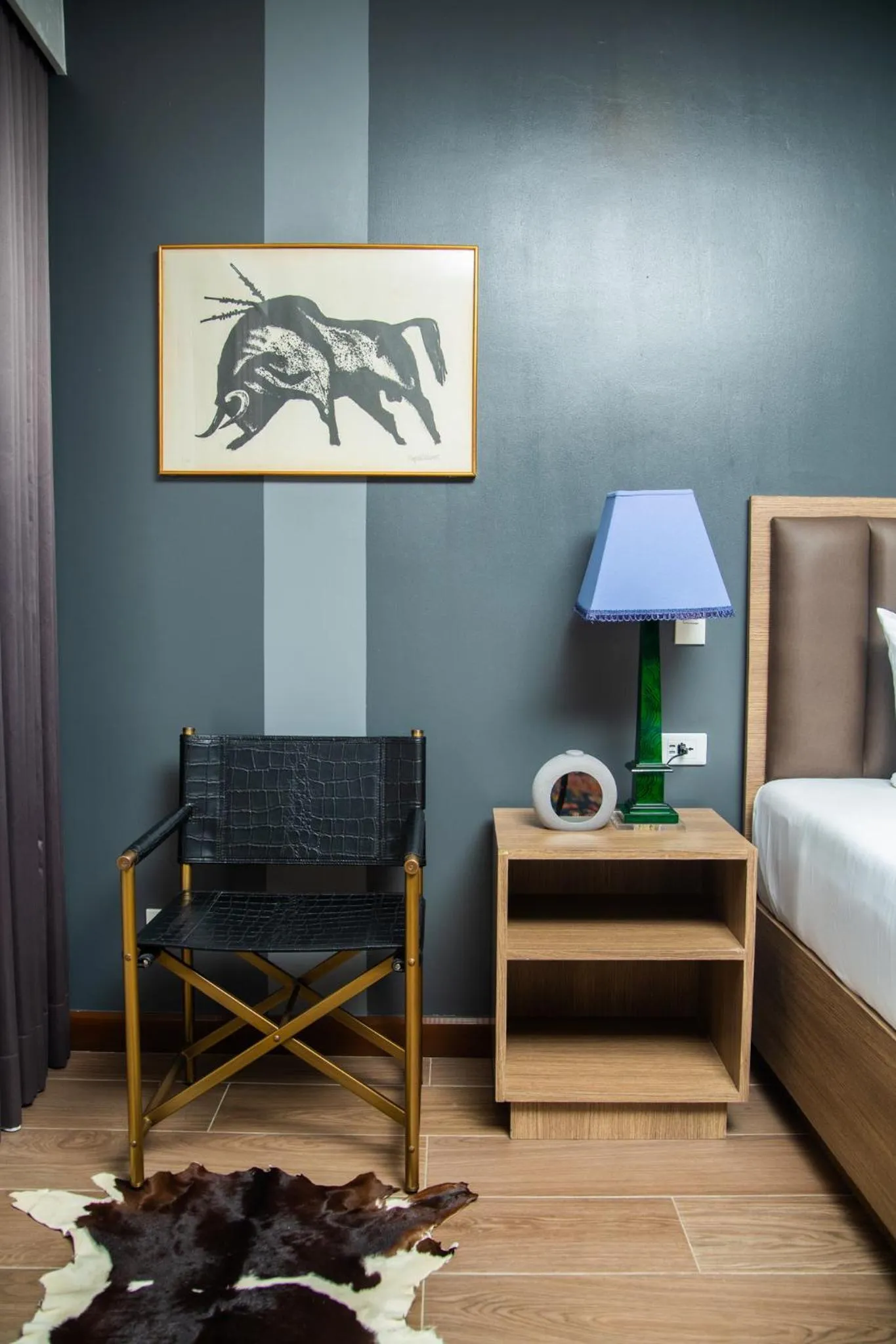 Seating area, Bed in UNWND Flats