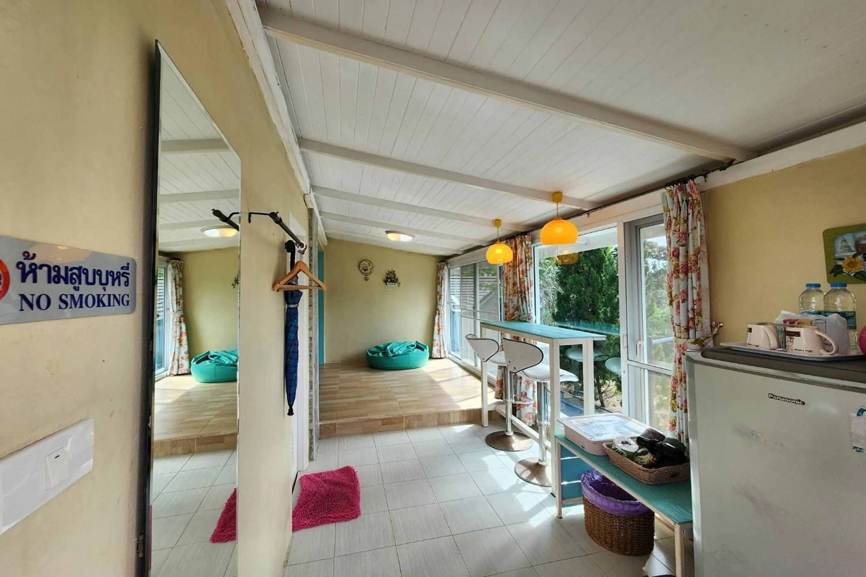 Living room, Bed in See Sky Resort