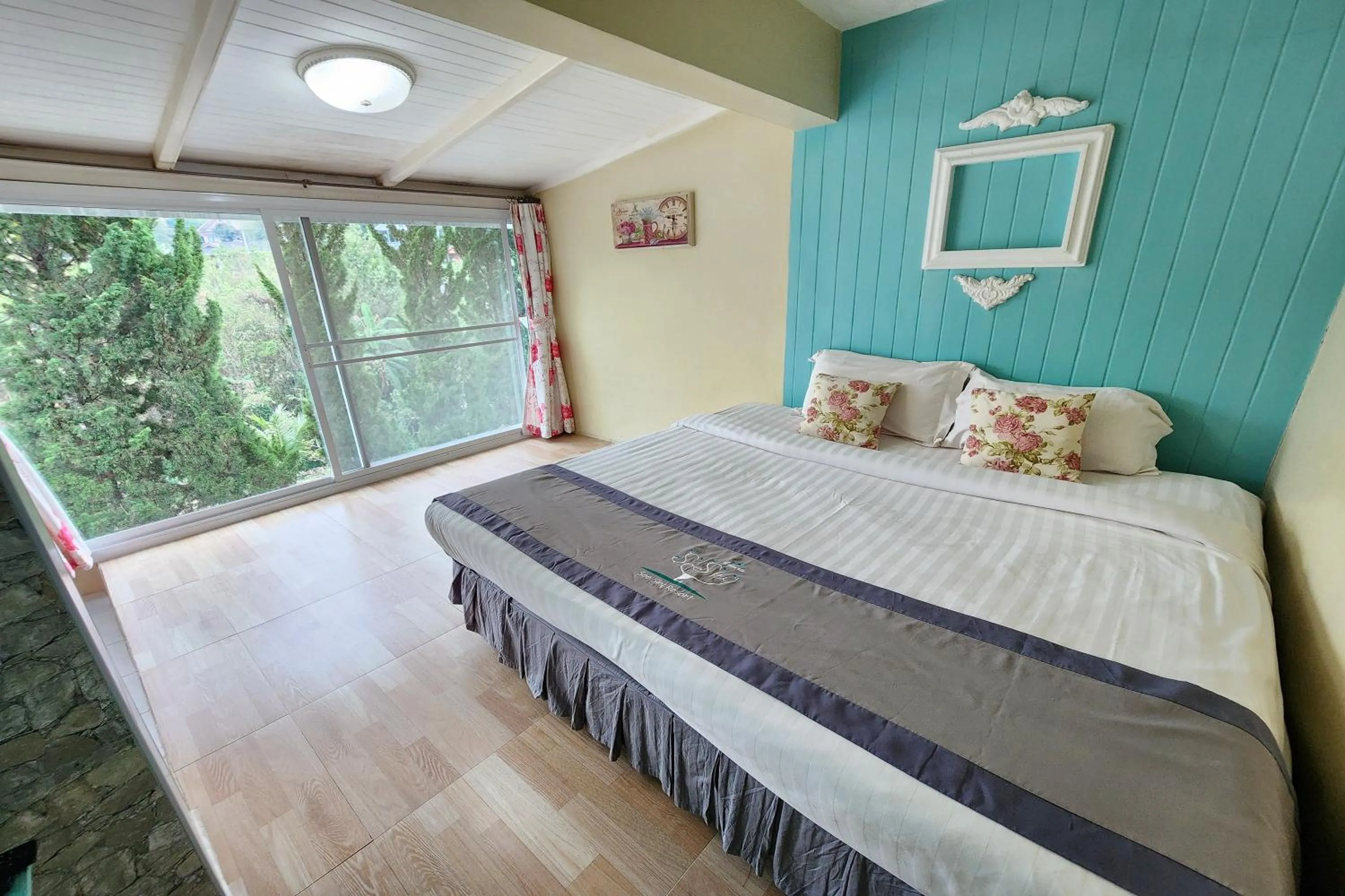 Bed in See Sky Resort