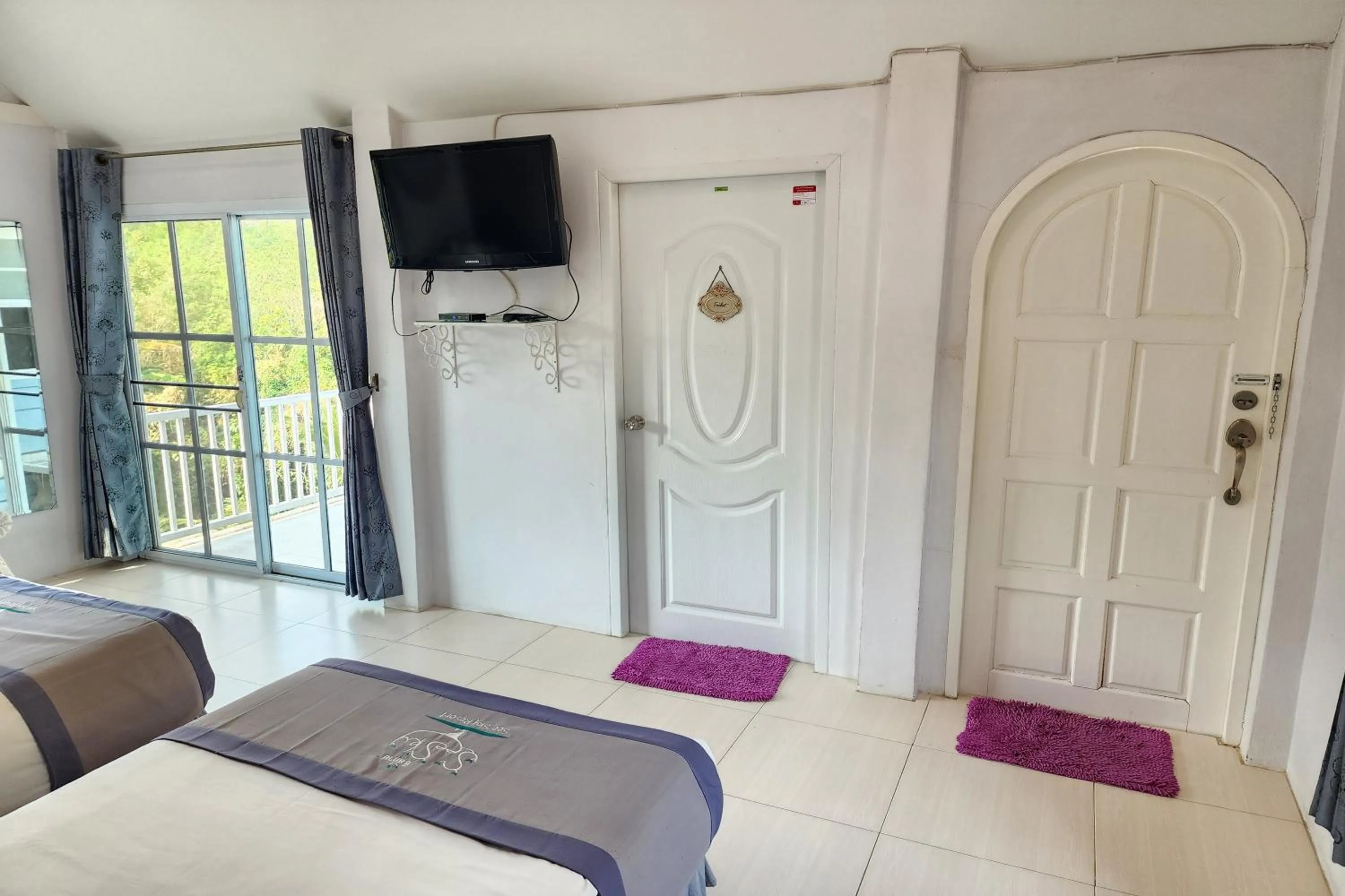 Bedroom, Bed in See Sky Resort