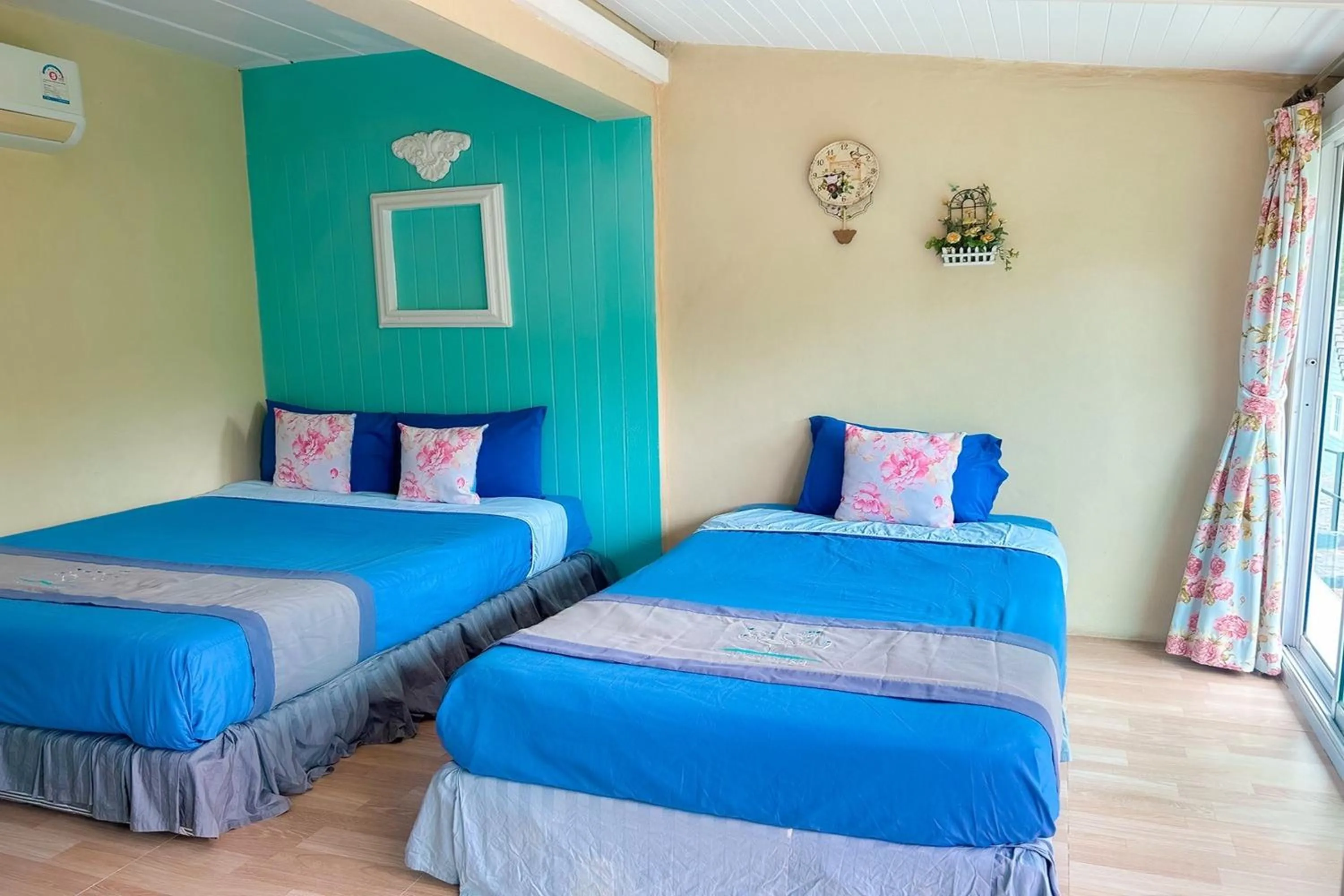 Bed in See Sky Resort