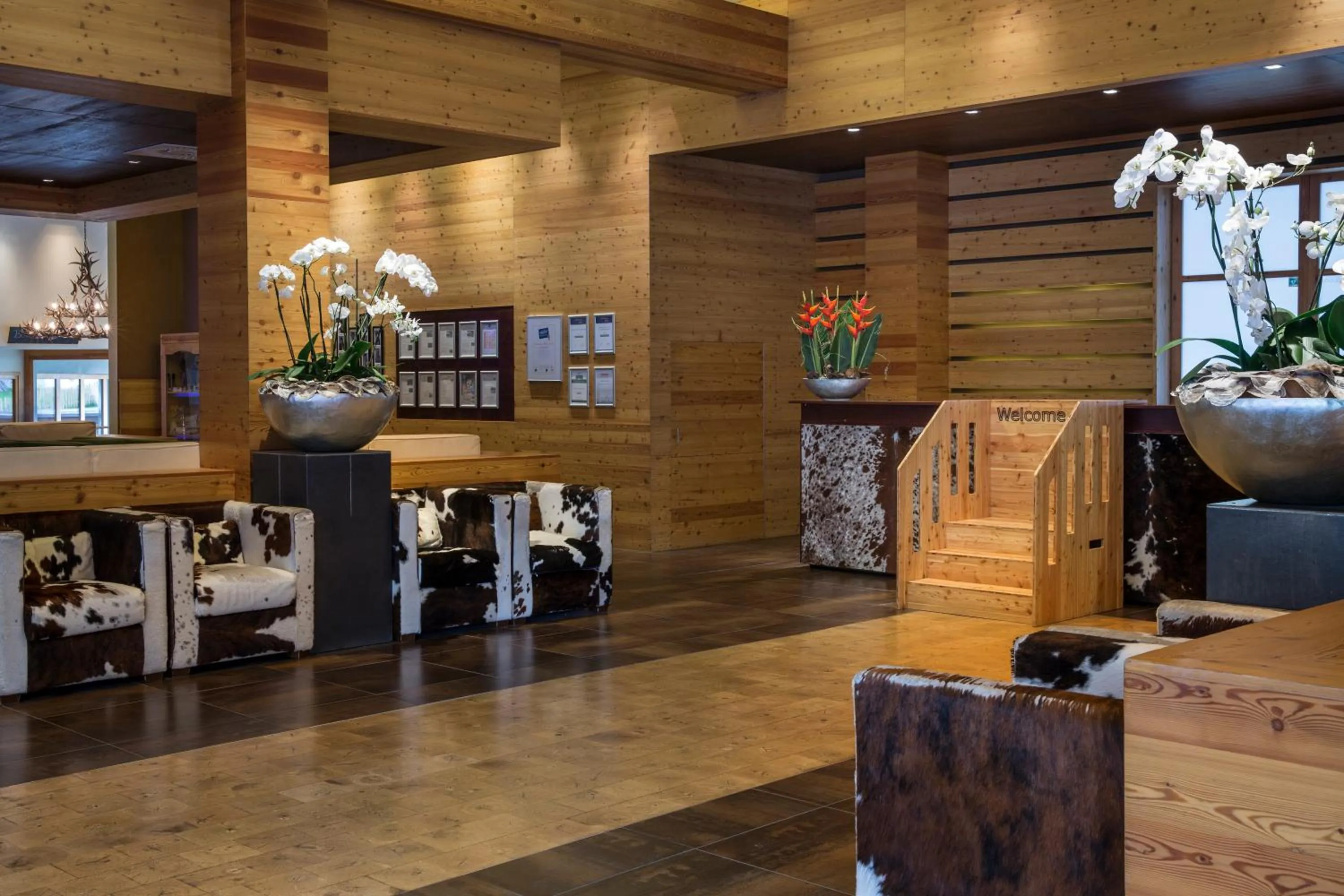 Lobby or reception in Falkensteiner Aktiv & Familienhotel Cristallo