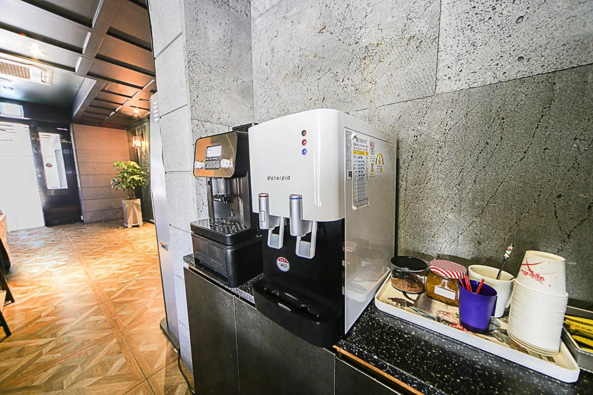 Coffee/tea facilities in Hotel Myeongjak