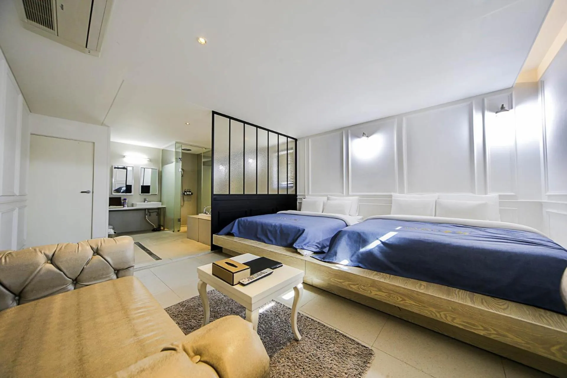 Bed in Hotel Myeongjak