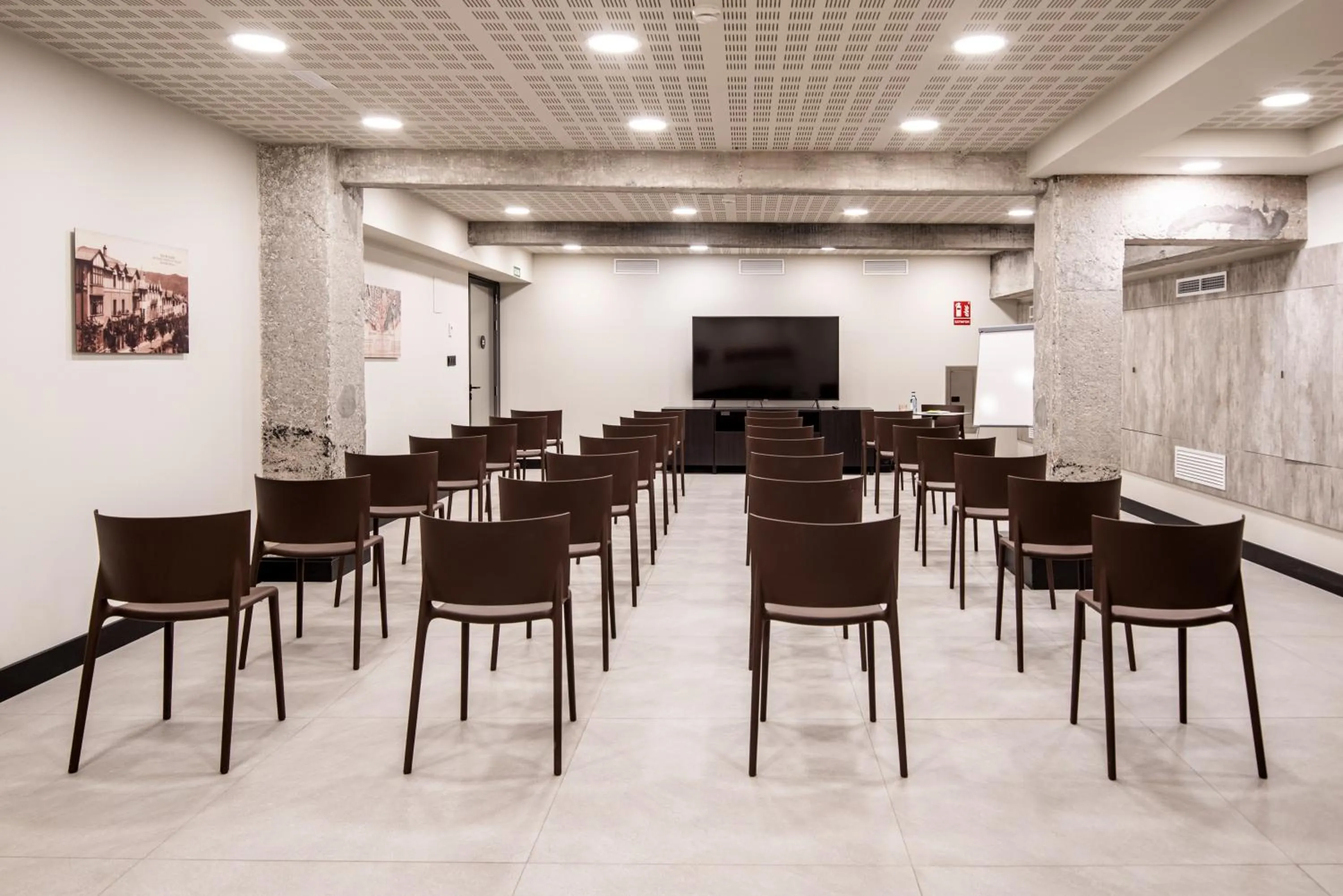 Meeting/conference room in Hotel Bed4U Bilbao