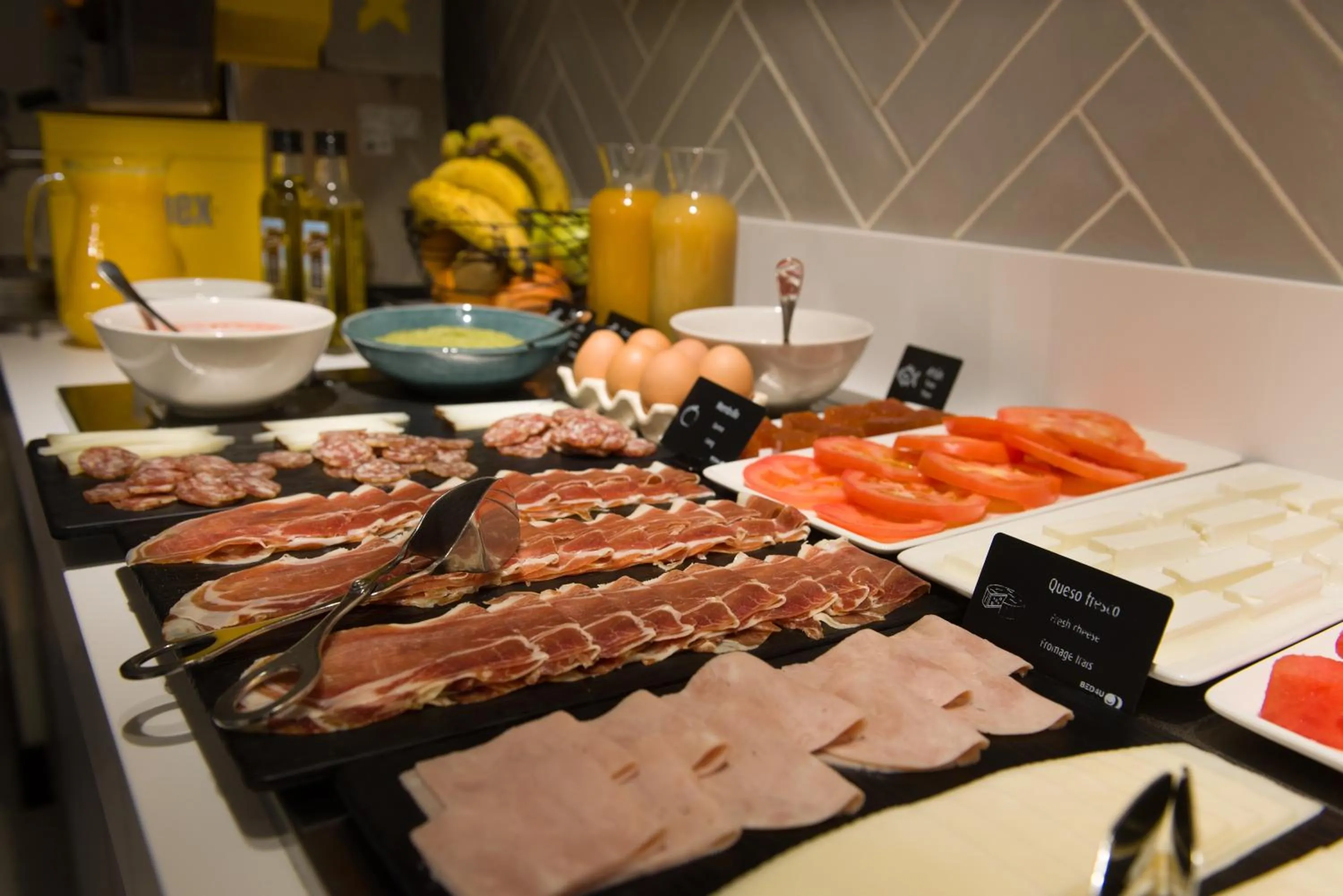 Food and drinks in Hotel Bed4U Bilbao