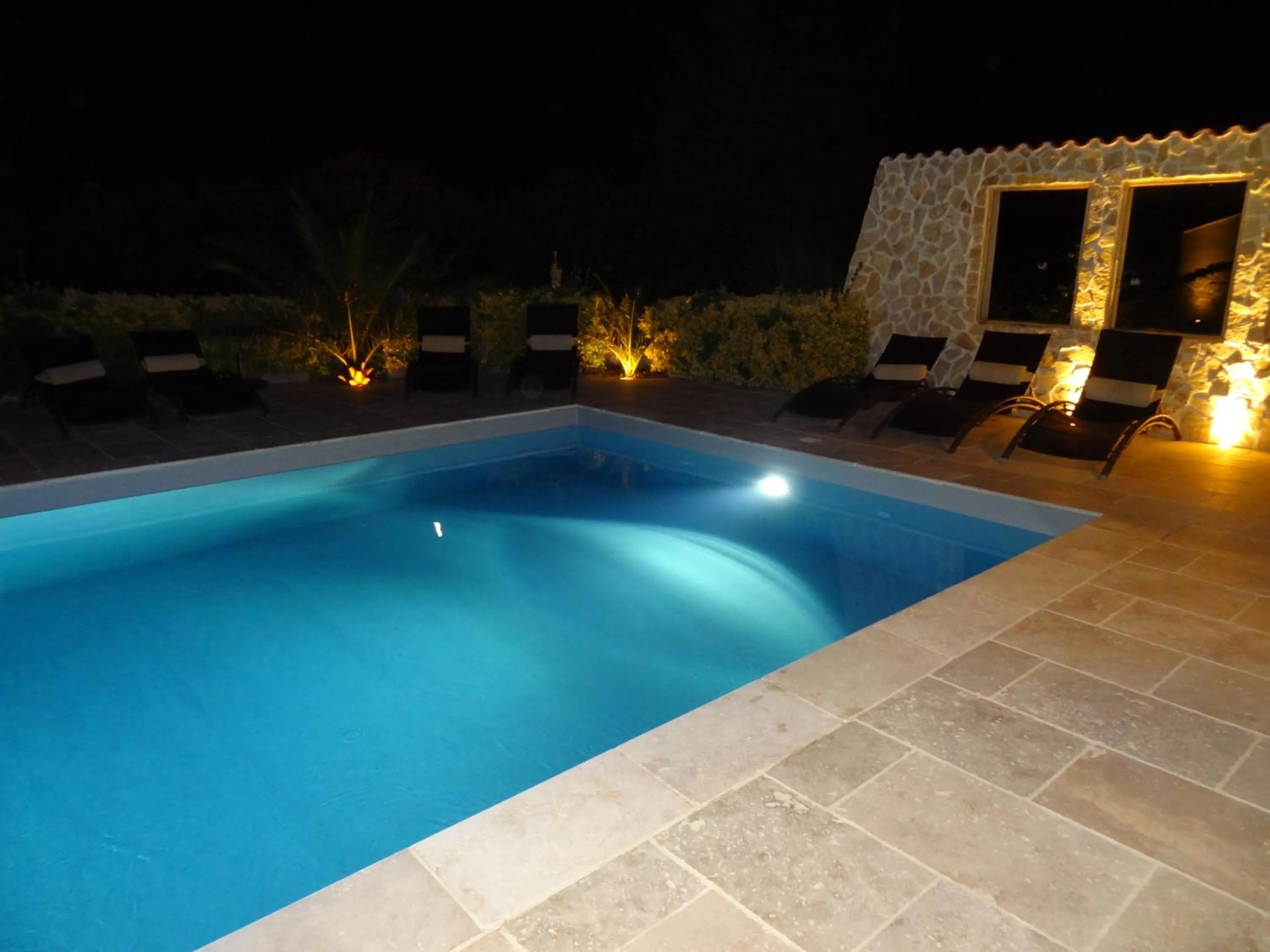 Swimming pool in La Bastide de Font Clarette