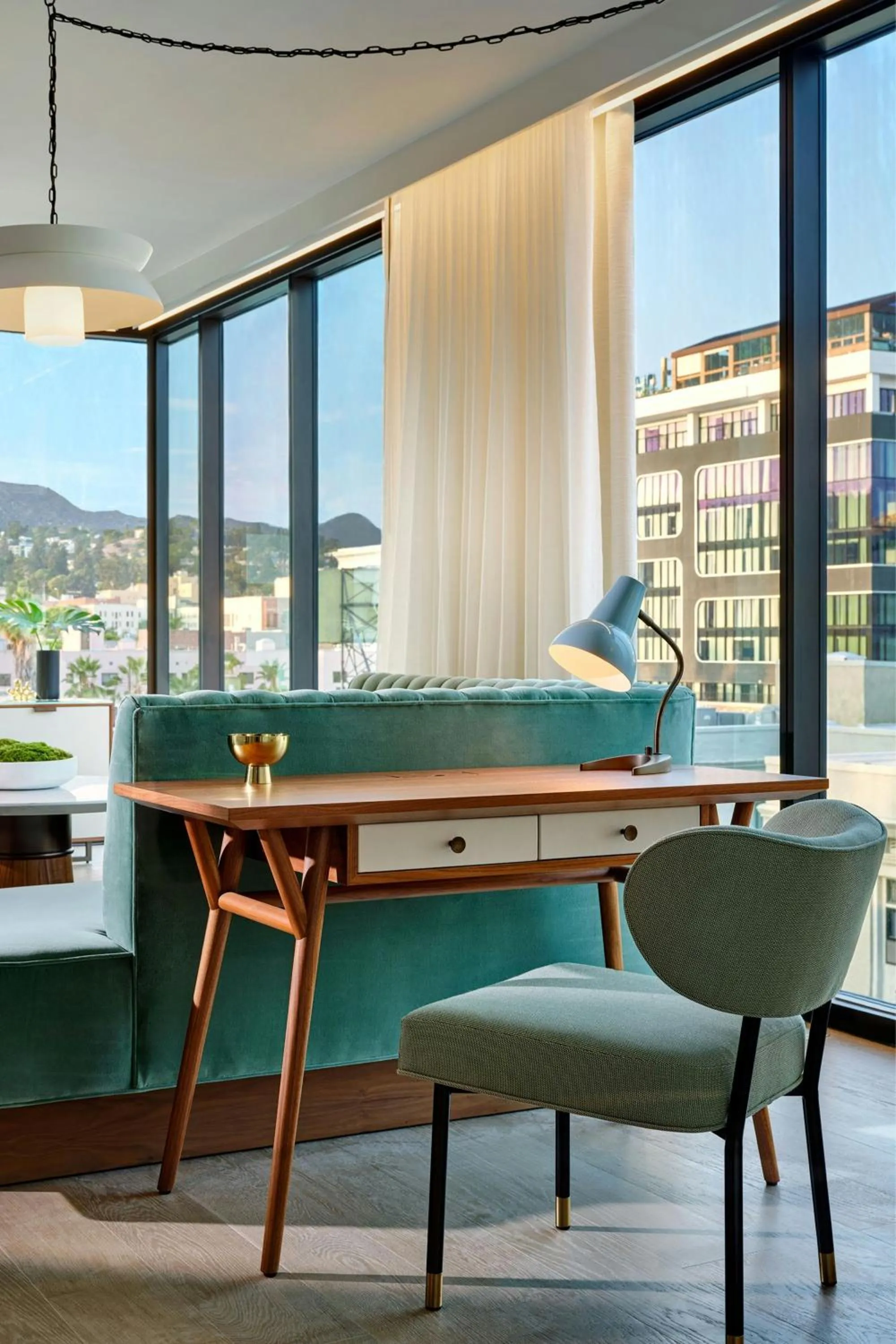 Photo of the whole room in The Hollywood Grande, Autograph Collection