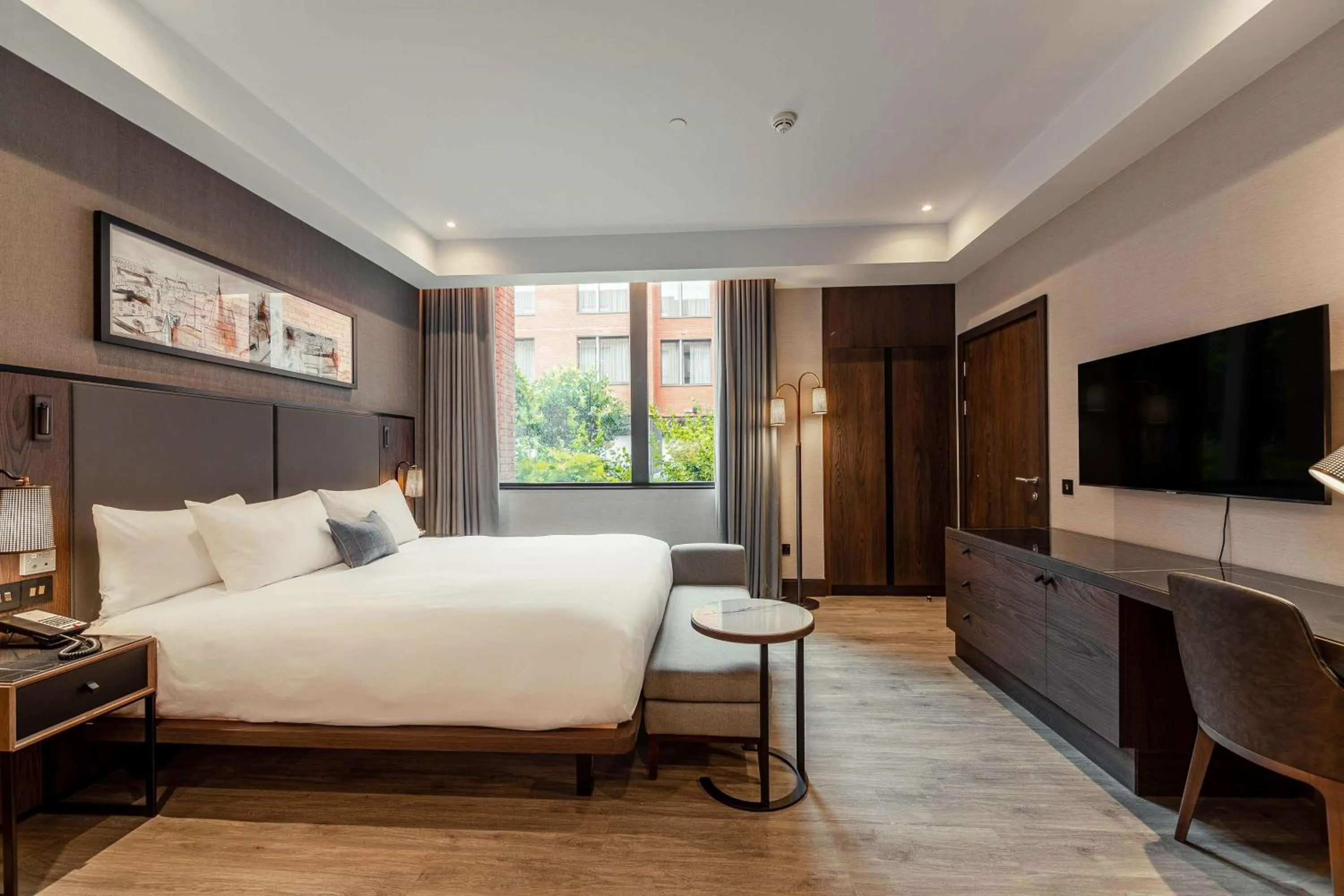 Bedroom, Bed in The Fellows House Cambridge, Curio Collection By Hilton