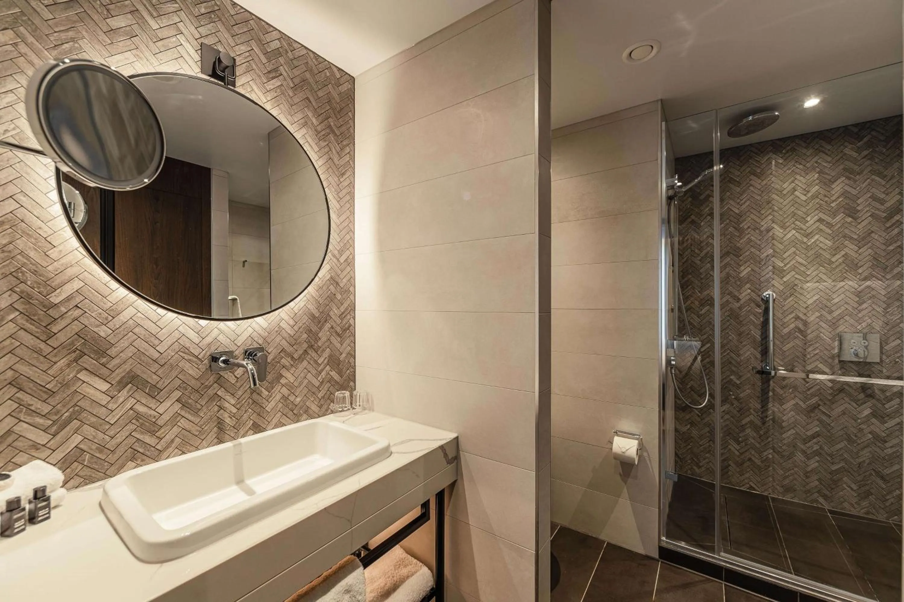 Bathroom in The Fellows House Cambridge, Curio Collection By Hilton