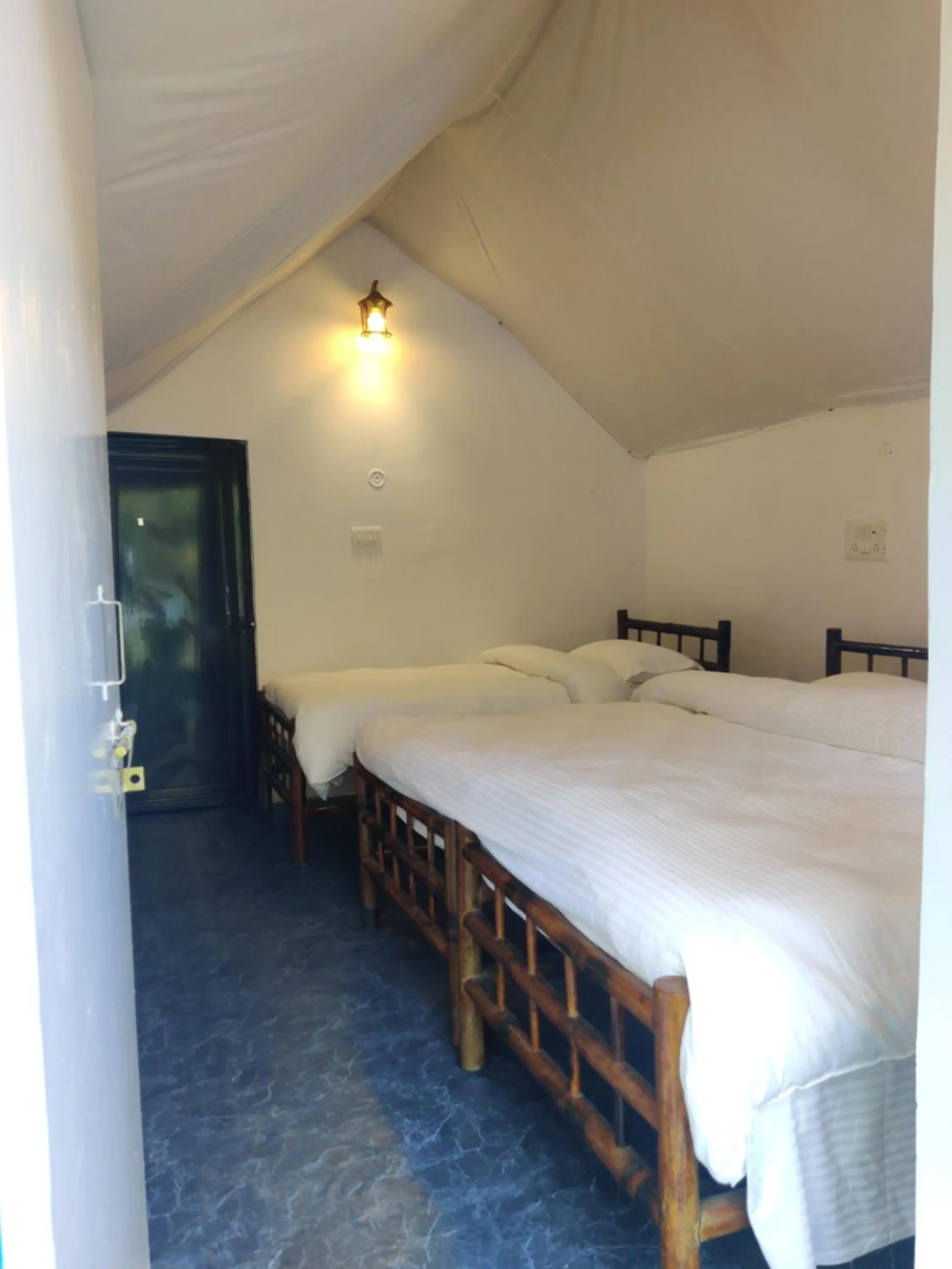 Bed in H7Stay Luxury Cottages And Camps, Rishikesh
