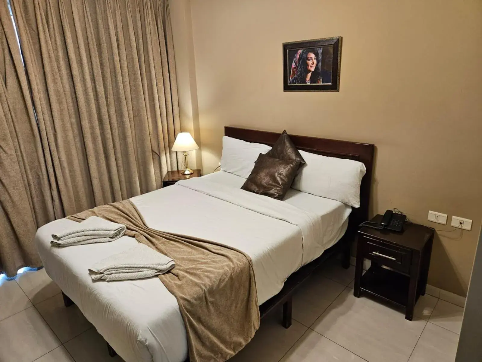 Deluxe King Room - single occupancy in Saint John Hotel Deluxe King Room - single occupancy in Saint John Hotel