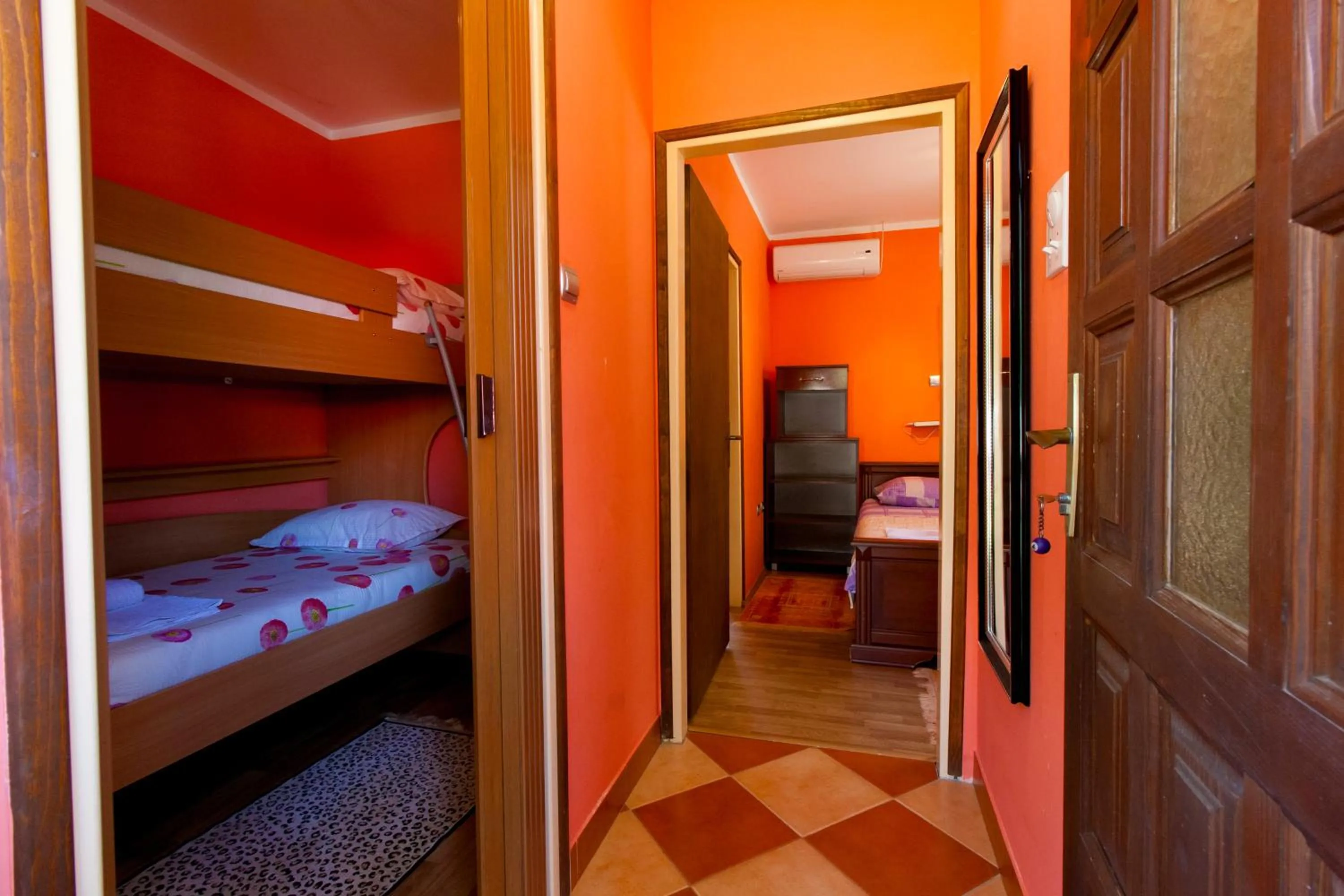 bunk bed, Bed in President Bungalows and Apartments
