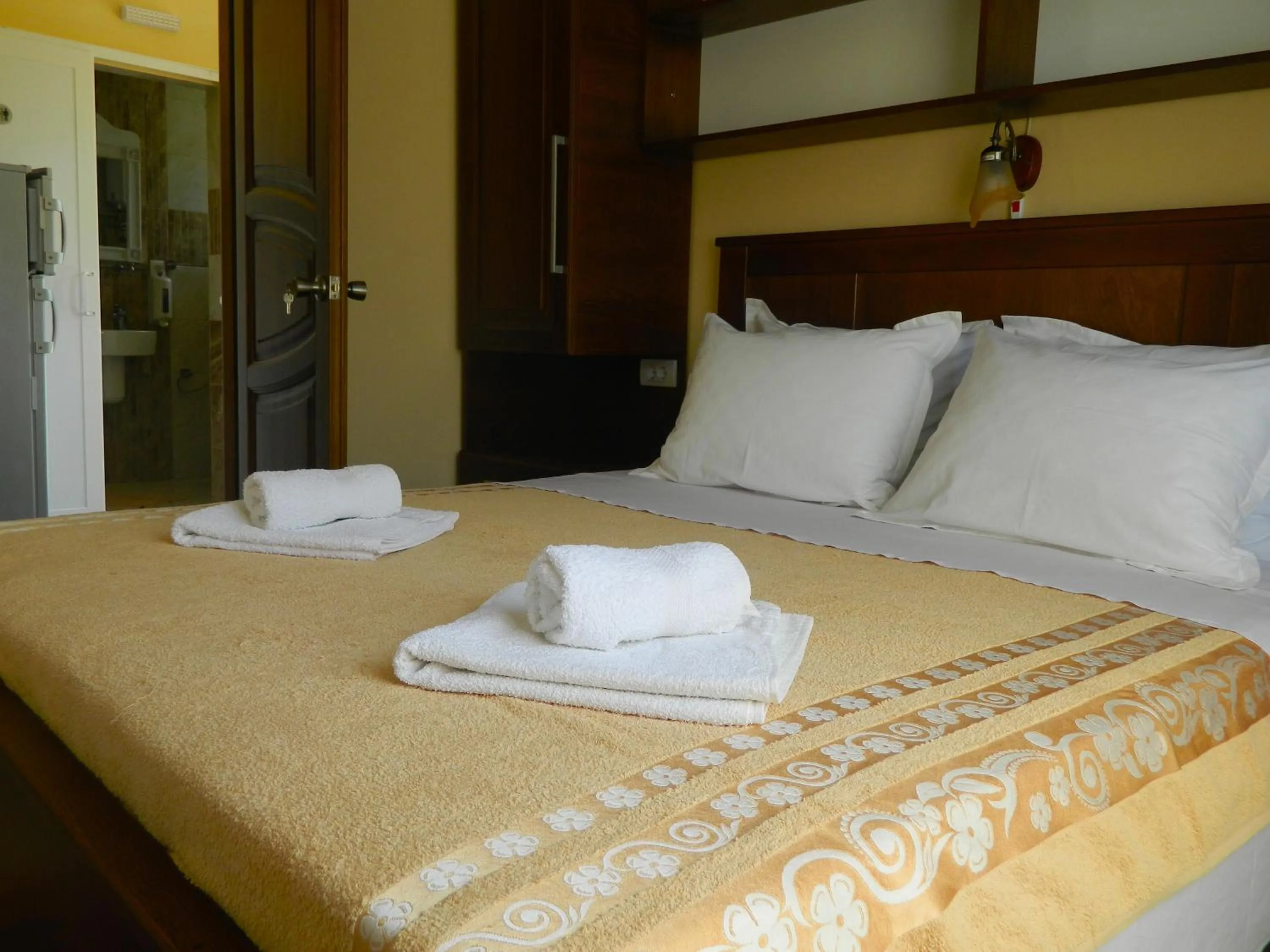 Bedroom, Bed in President Bungalows and Apartments