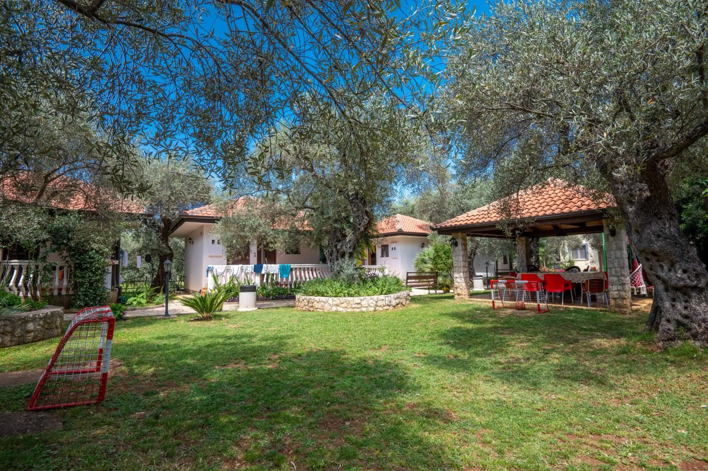 President Bungalows and Apartments President Bungalows and Apartments