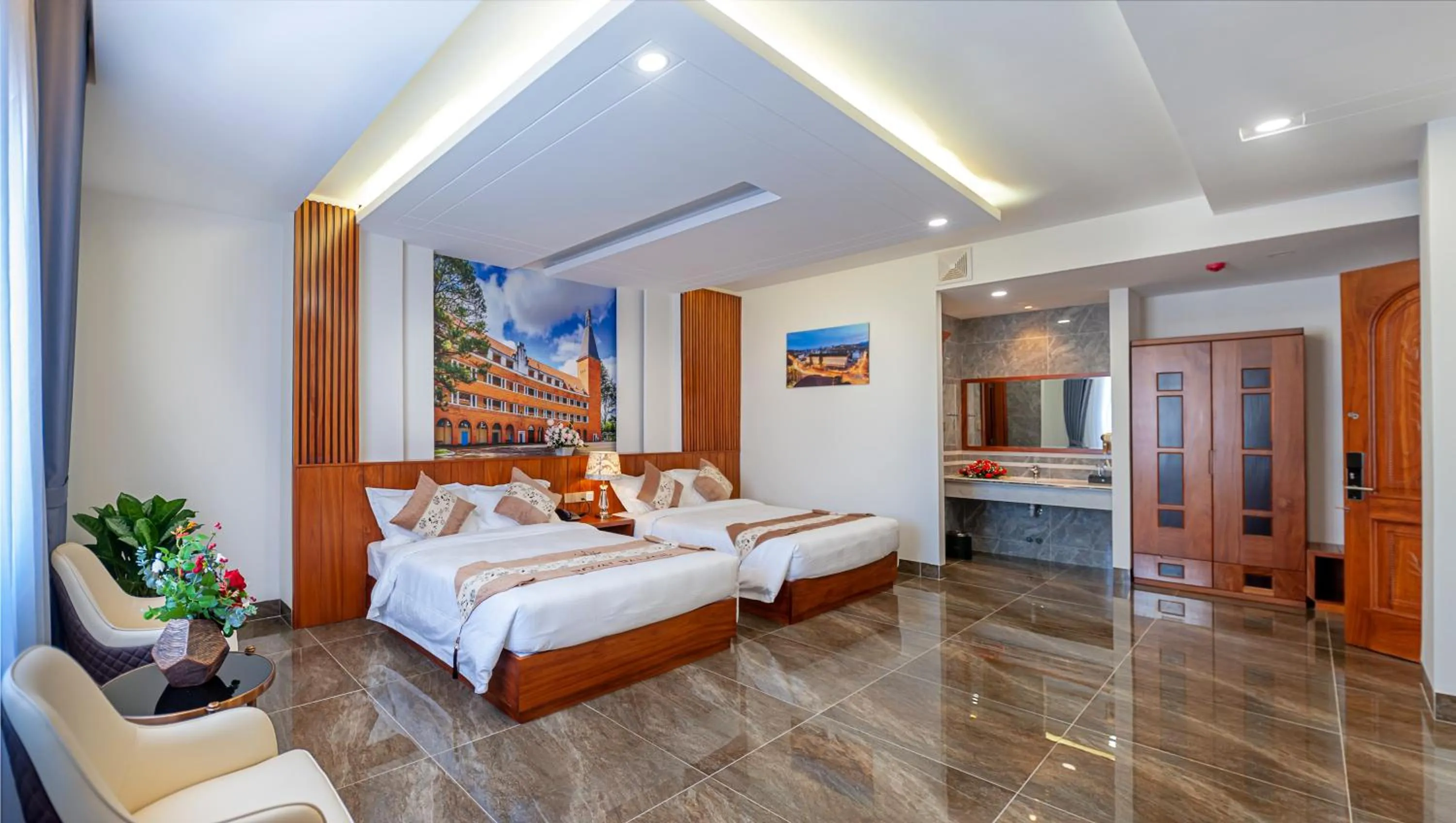 Photo of the whole room, Bed in Royal Palace