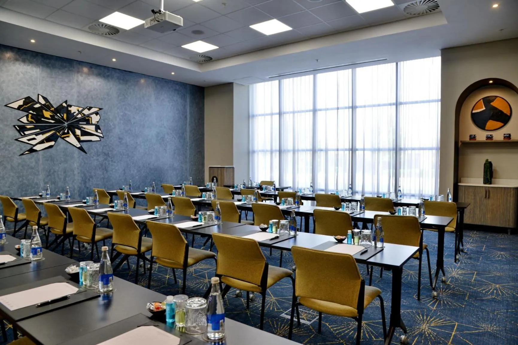 Meeting/conference room in Courtyard Hotel Waterfall City