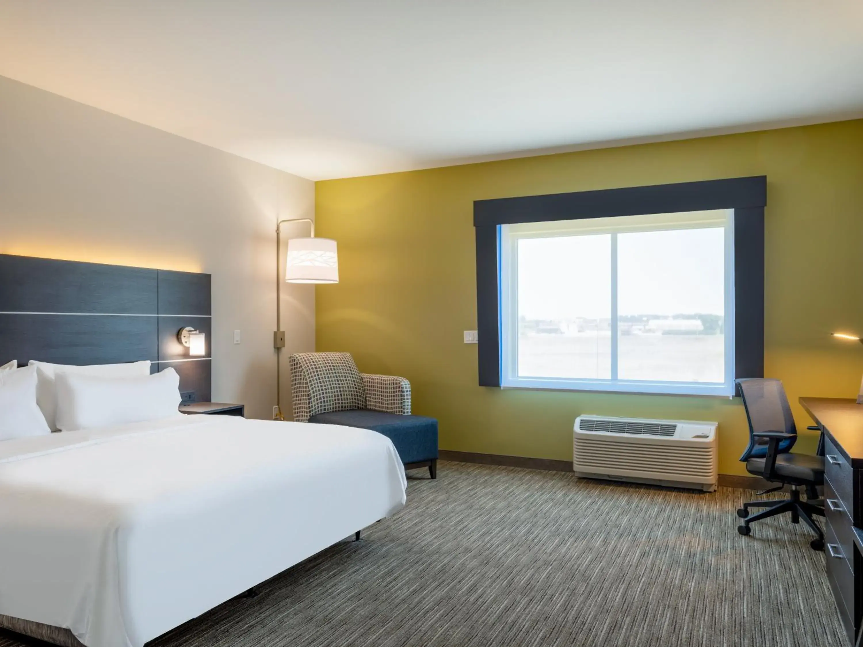 King Room - Mobility Access/Hearing Accessible in Holiday Inn Express & Suites - Watertown by IHG King Room - Mobility Access/Hearing Accessible in Holiday Inn Express & Suites - Watertown by IHG