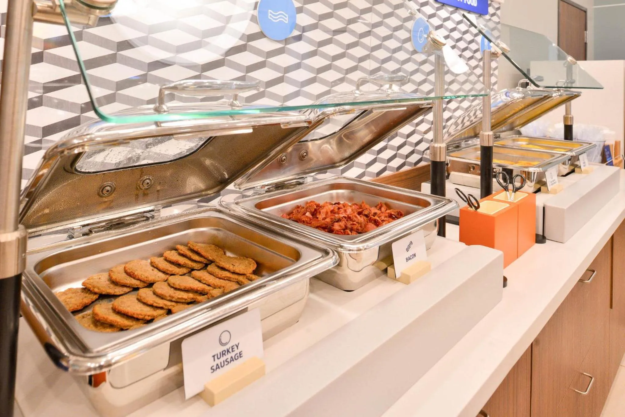 Food and drinks in Holiday Inn Express & Suites Blythe by IHG