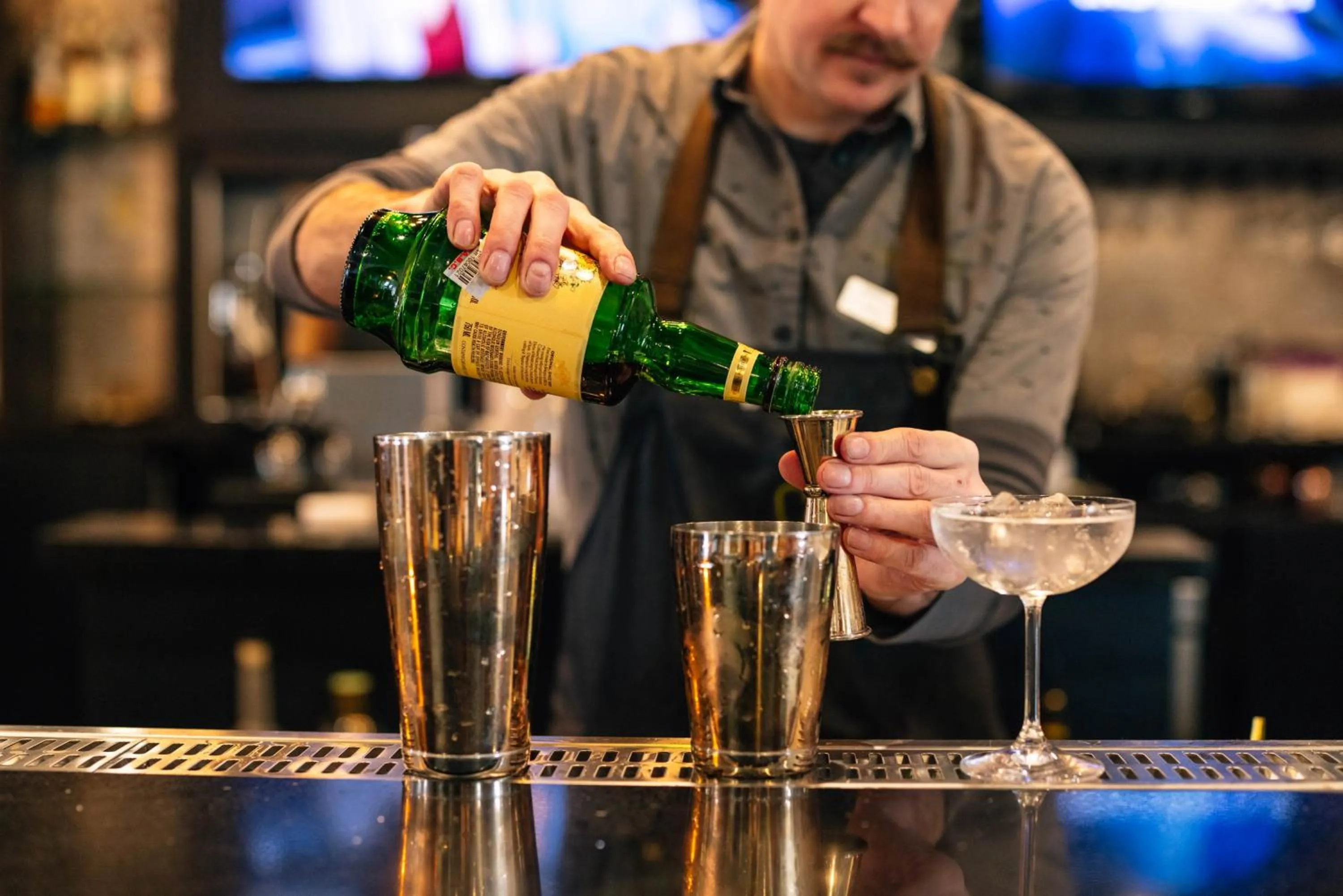 Lounge or bar in Hotel Indigo Spring - Woodlands Area by IHG