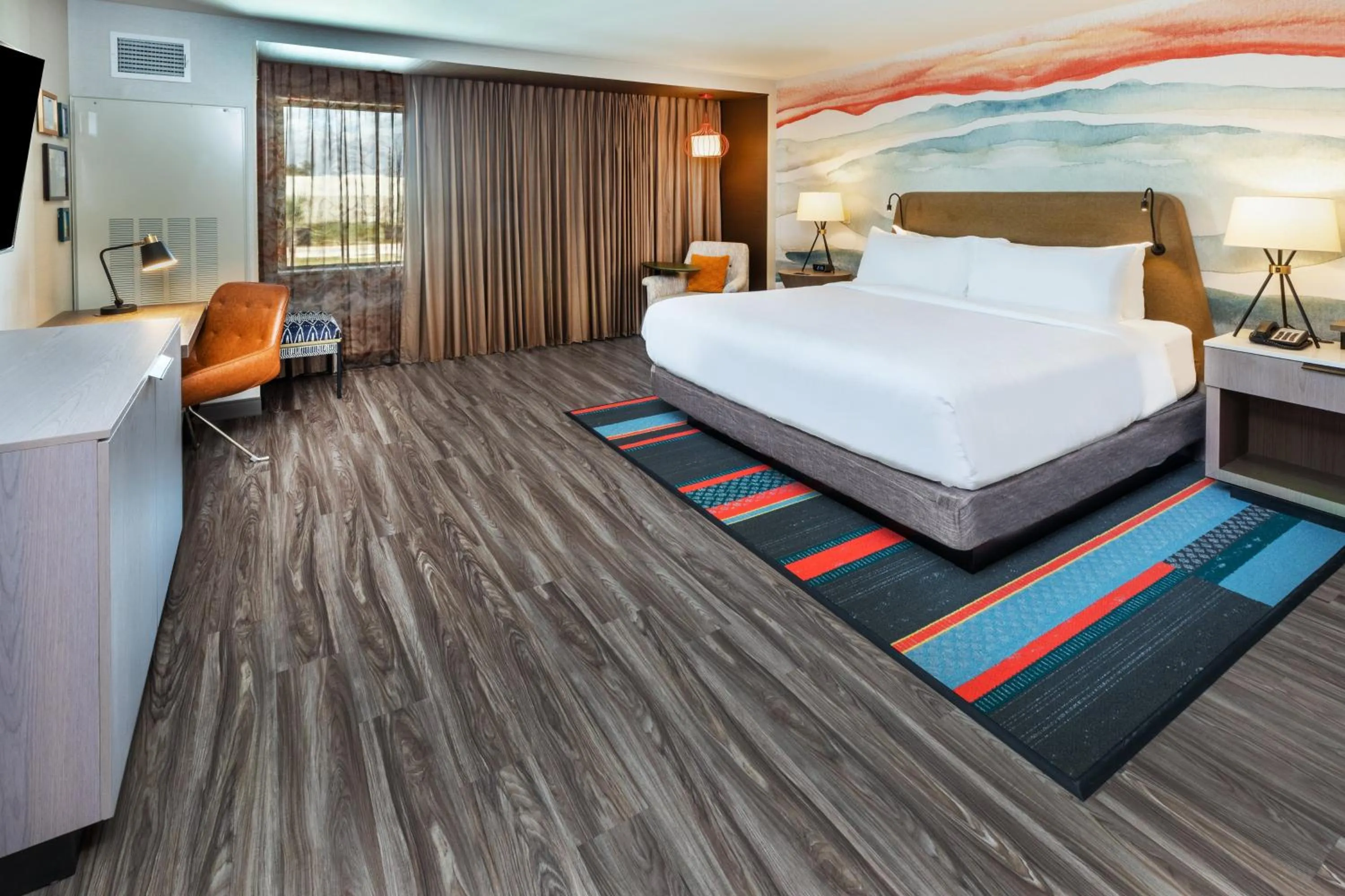 Photo of the whole room, Bed in Hotel Indigo Spring - Woodlands Area by IHG