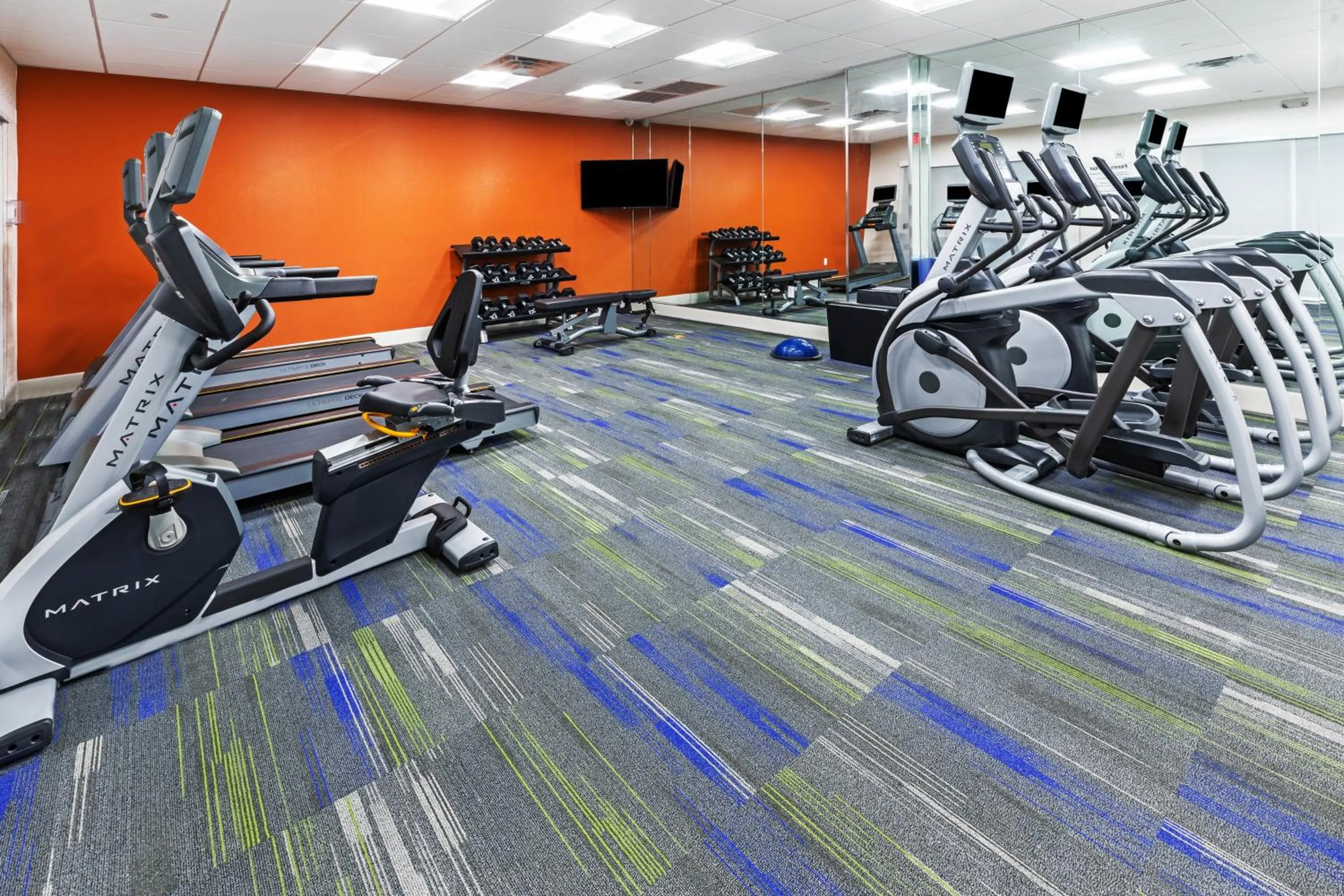 Spa and wellness centre/facilities in Holiday Inn Express & Suites - Stafford NW - Sugar Land by IHG