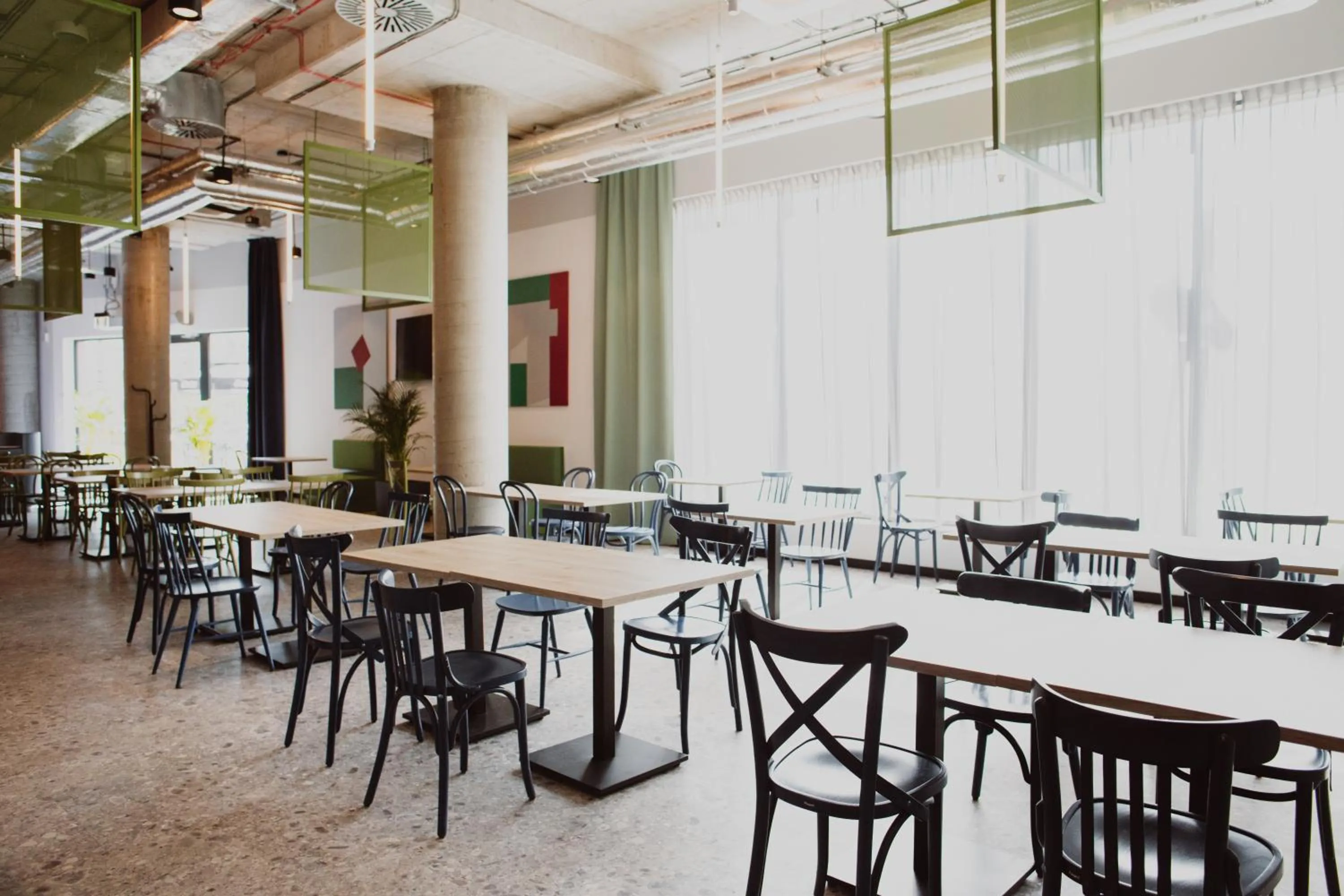 Restaurant/places to eat in Arche Hotel Piła