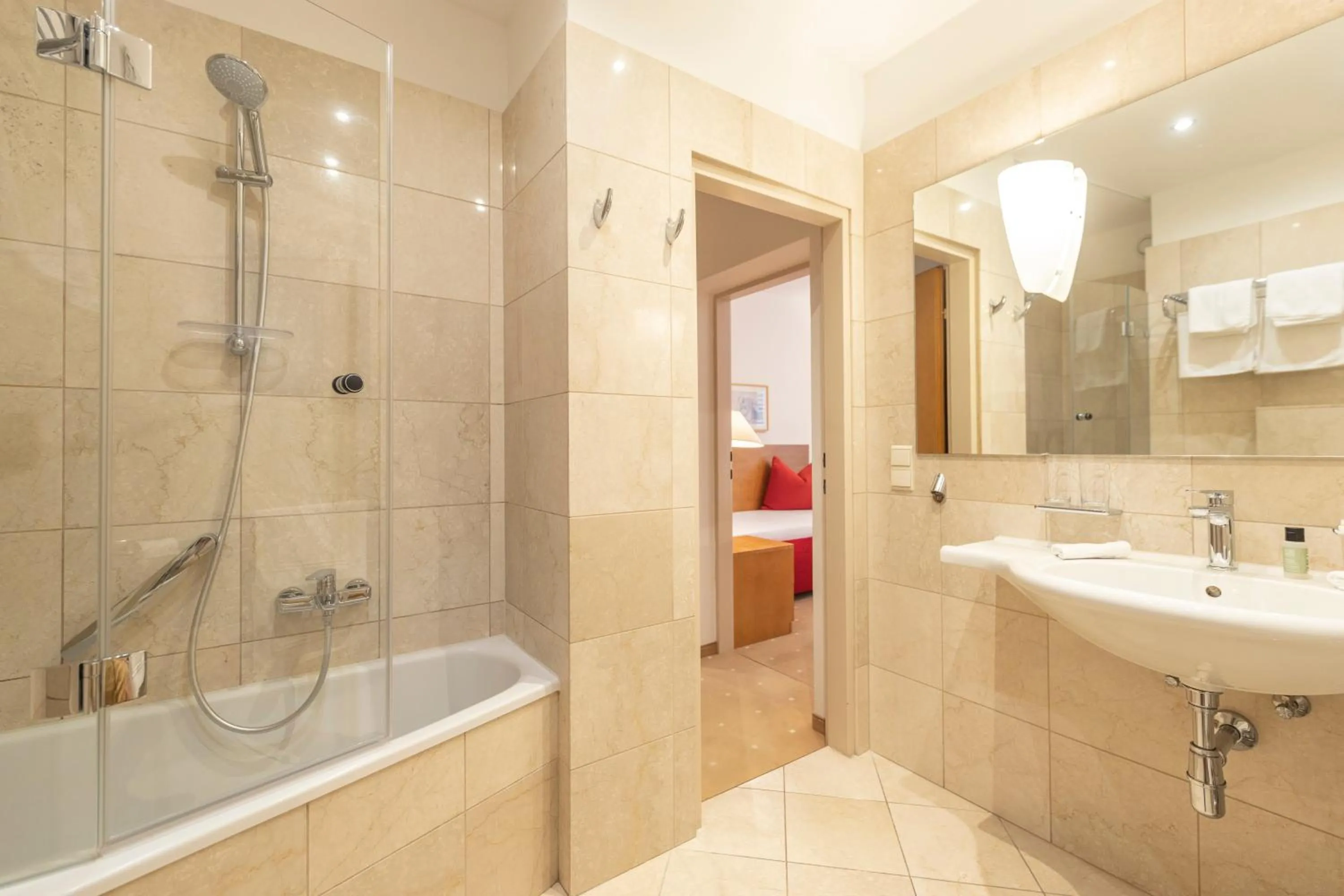 Shower in Hotel Furian