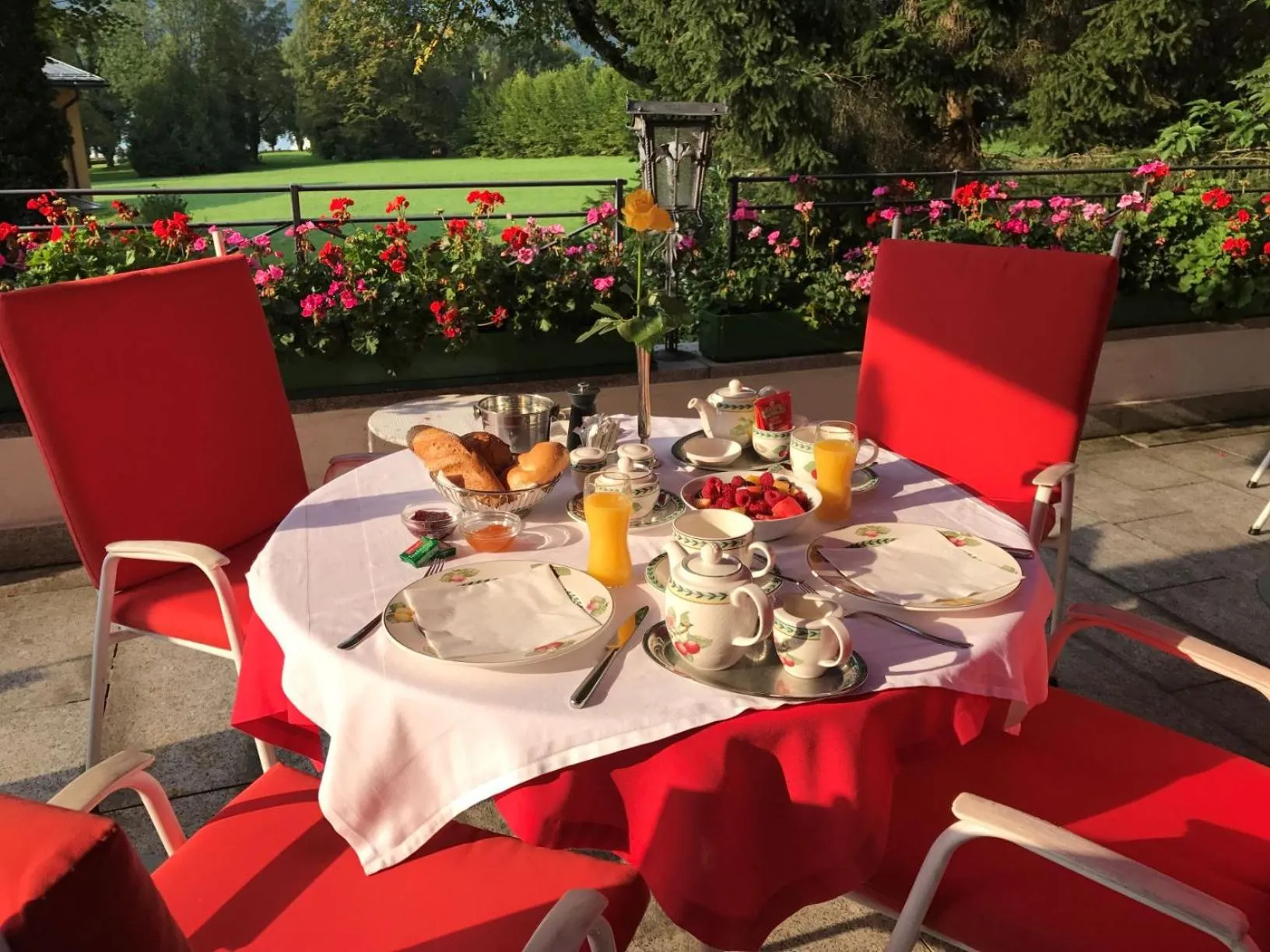 Restaurant/places to eat in Hotel Furian