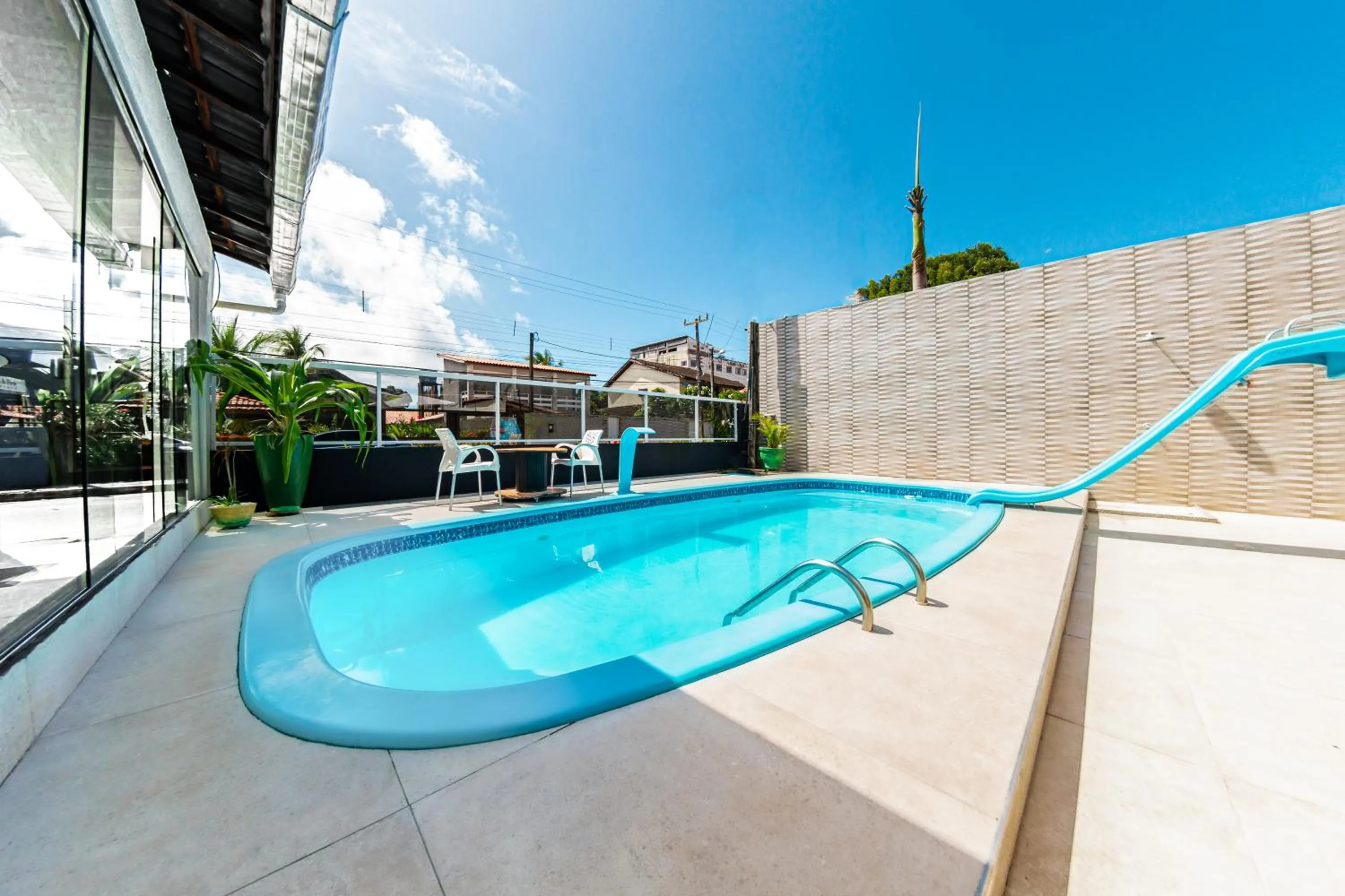 Pool view in Pousada Maanaim Porto