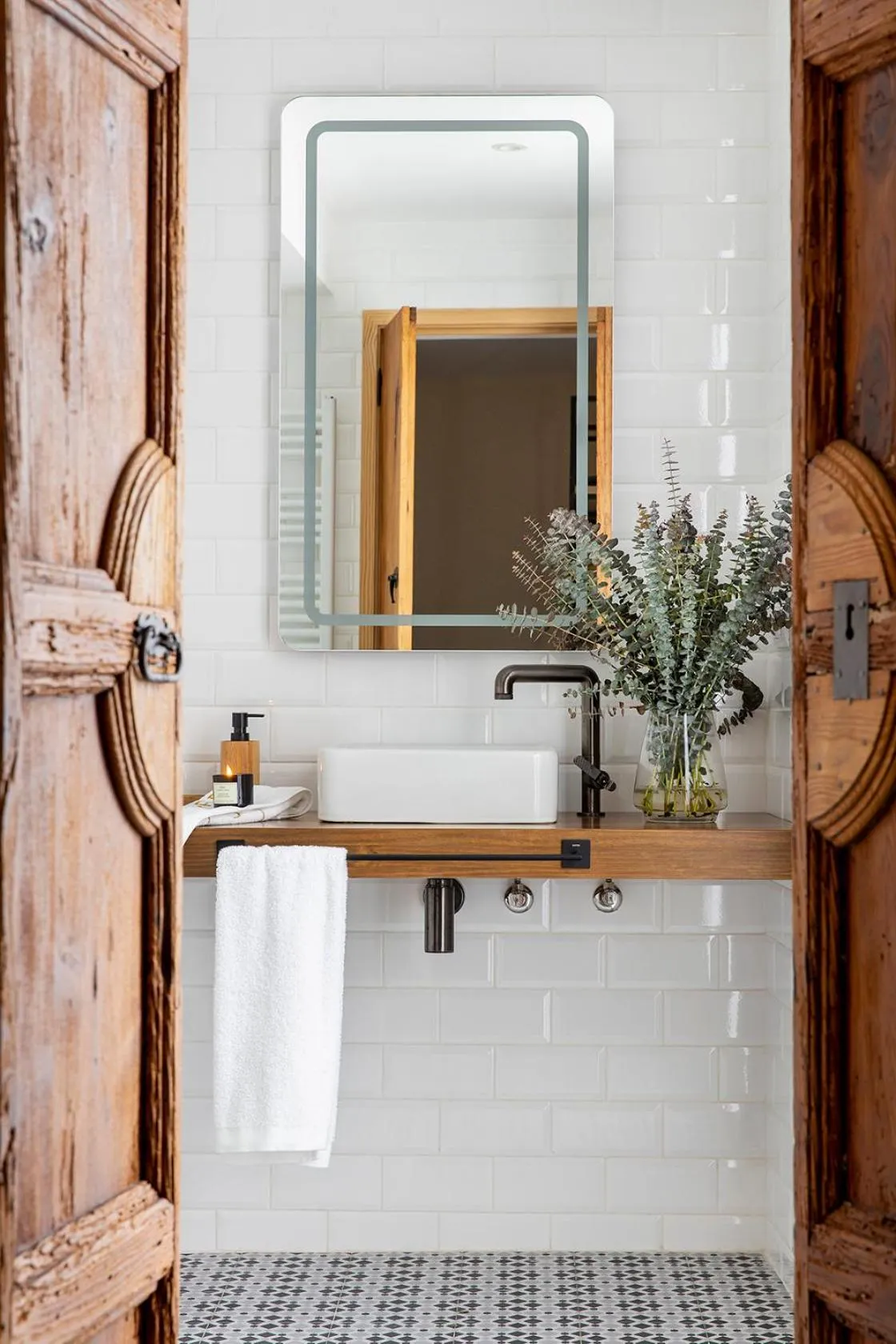 Shower in Cal Roure Boutique Hotel