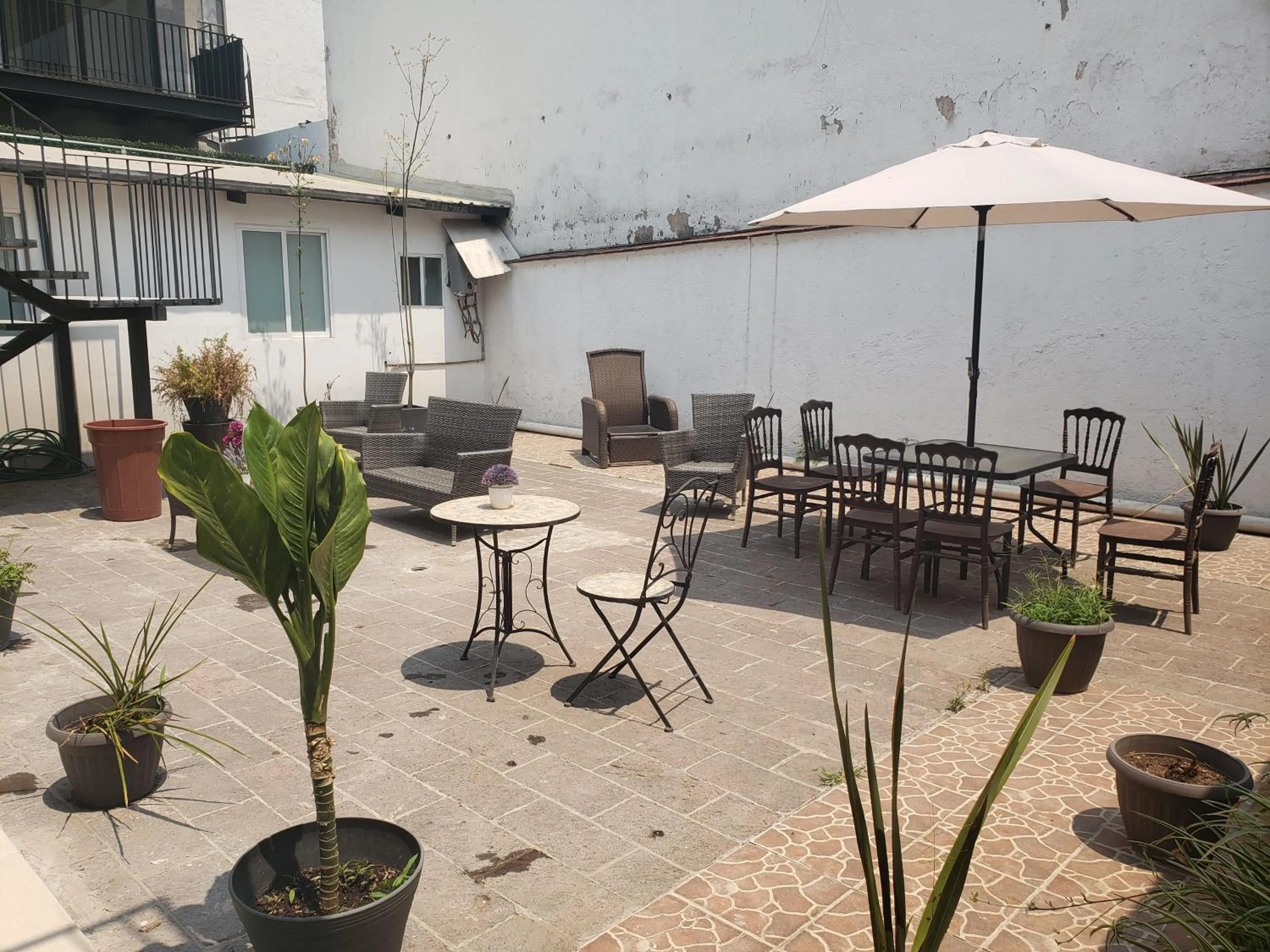 Patio in Singular Goldsmith