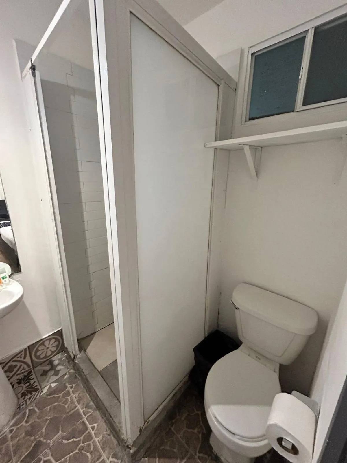 Bathroom in Singular Goldsmith