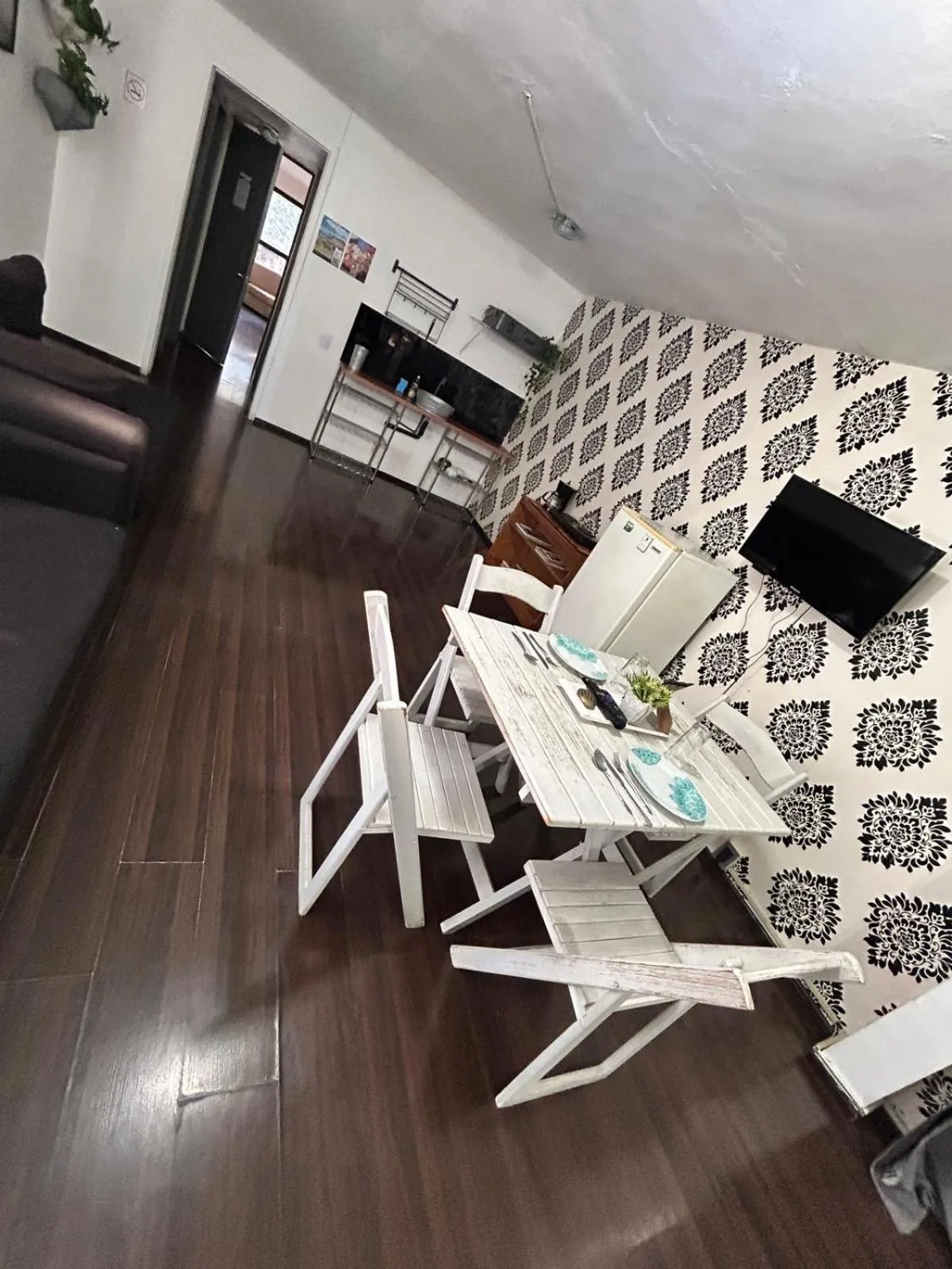 Photo of the whole room in Singular Goldsmith