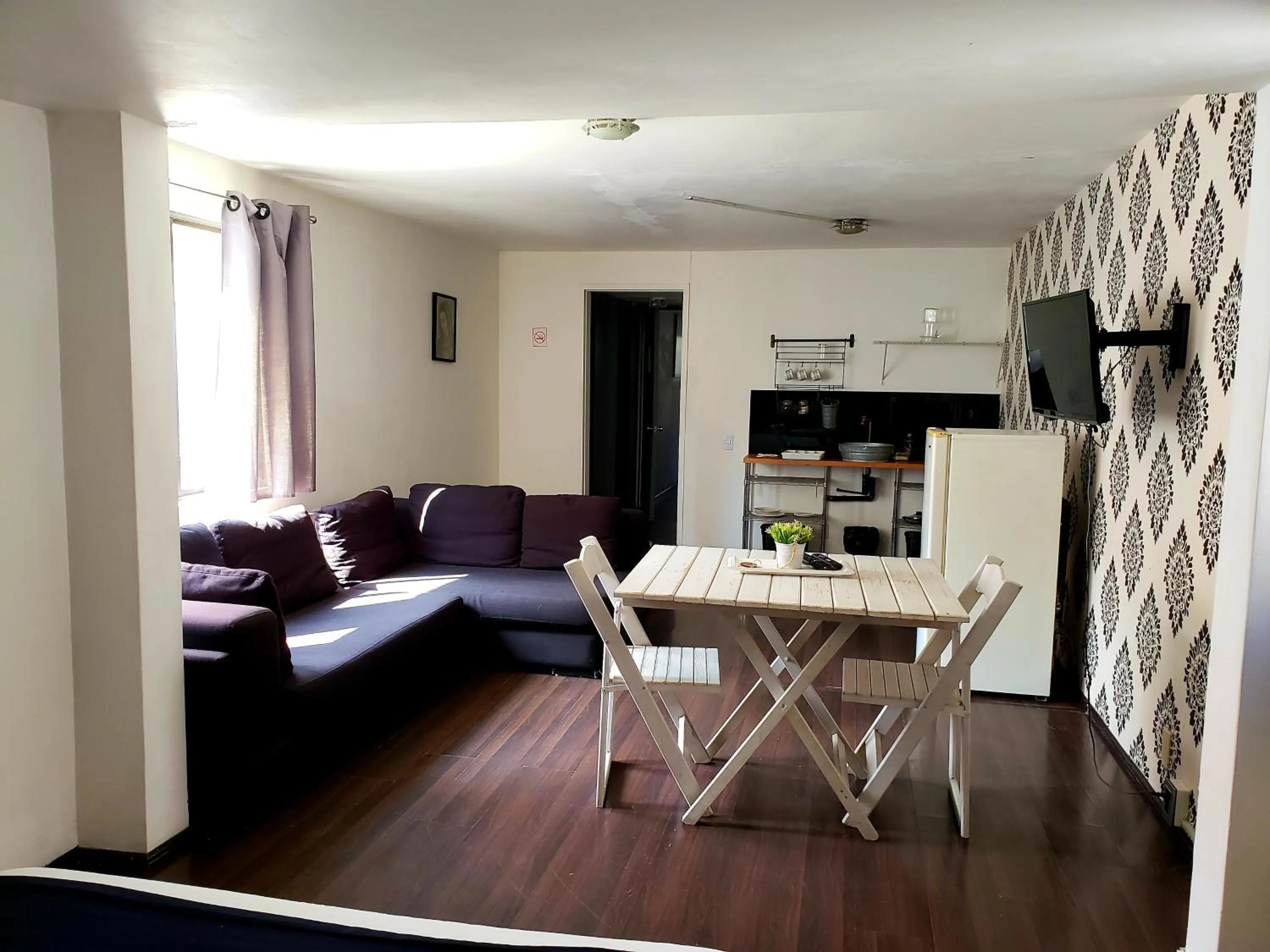 Photo of the whole room in Singular Goldsmith