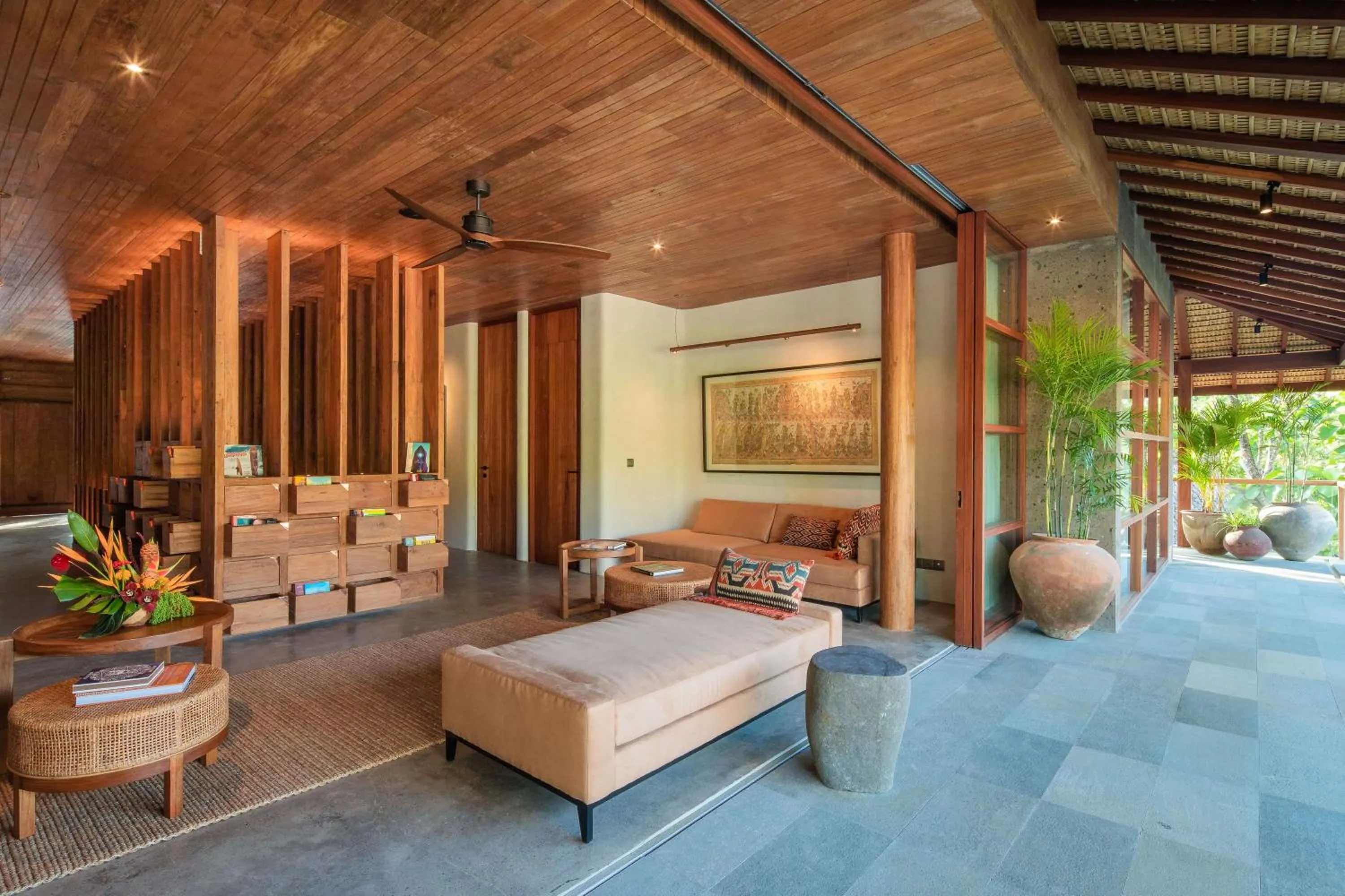 Lounge or bar in The Asa Maia - Bespoke Wellness Resort