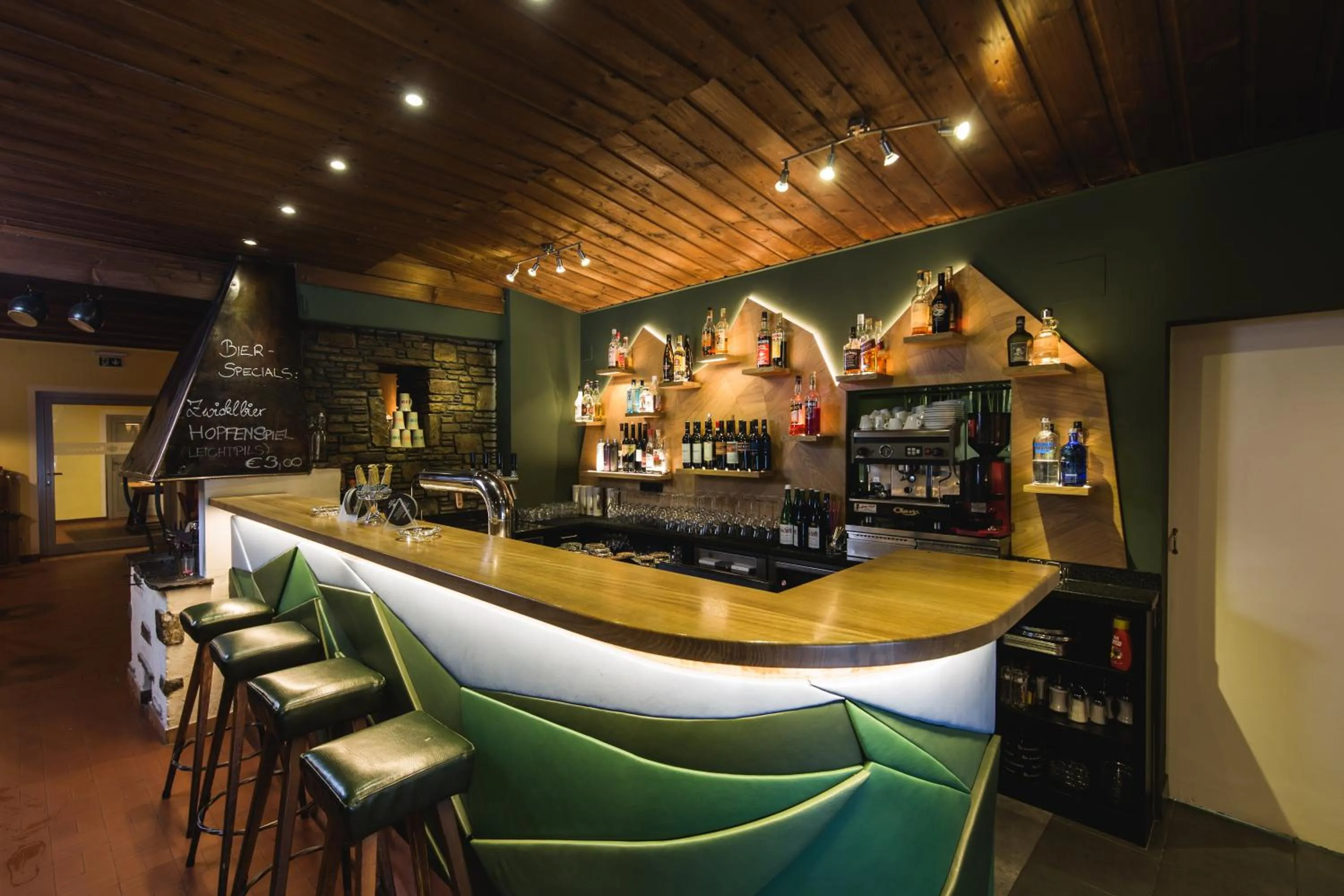 Lounge or bar in Hotel Obermayr