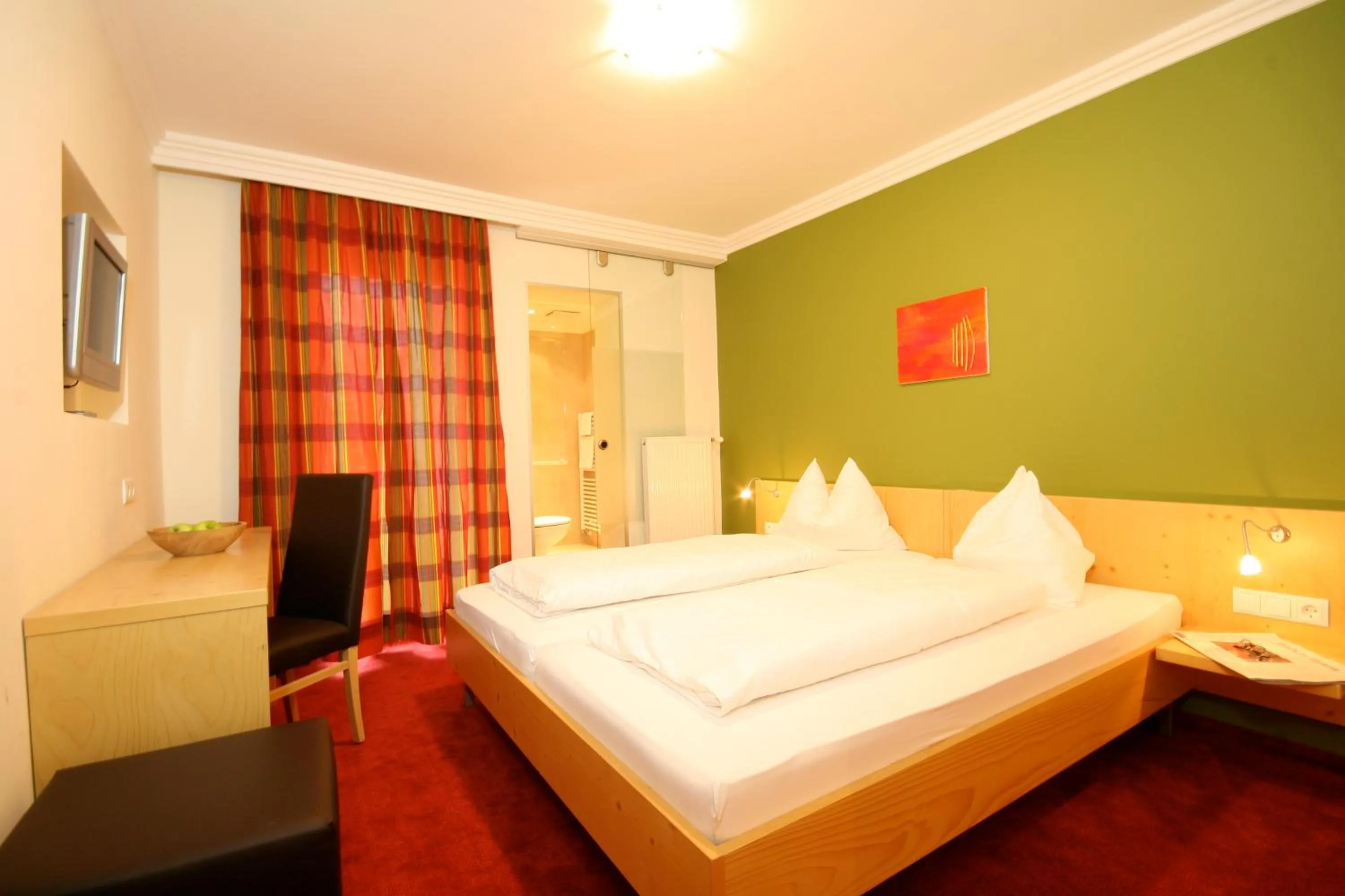 Photo of the whole room, Bed in Hotel Obermayr