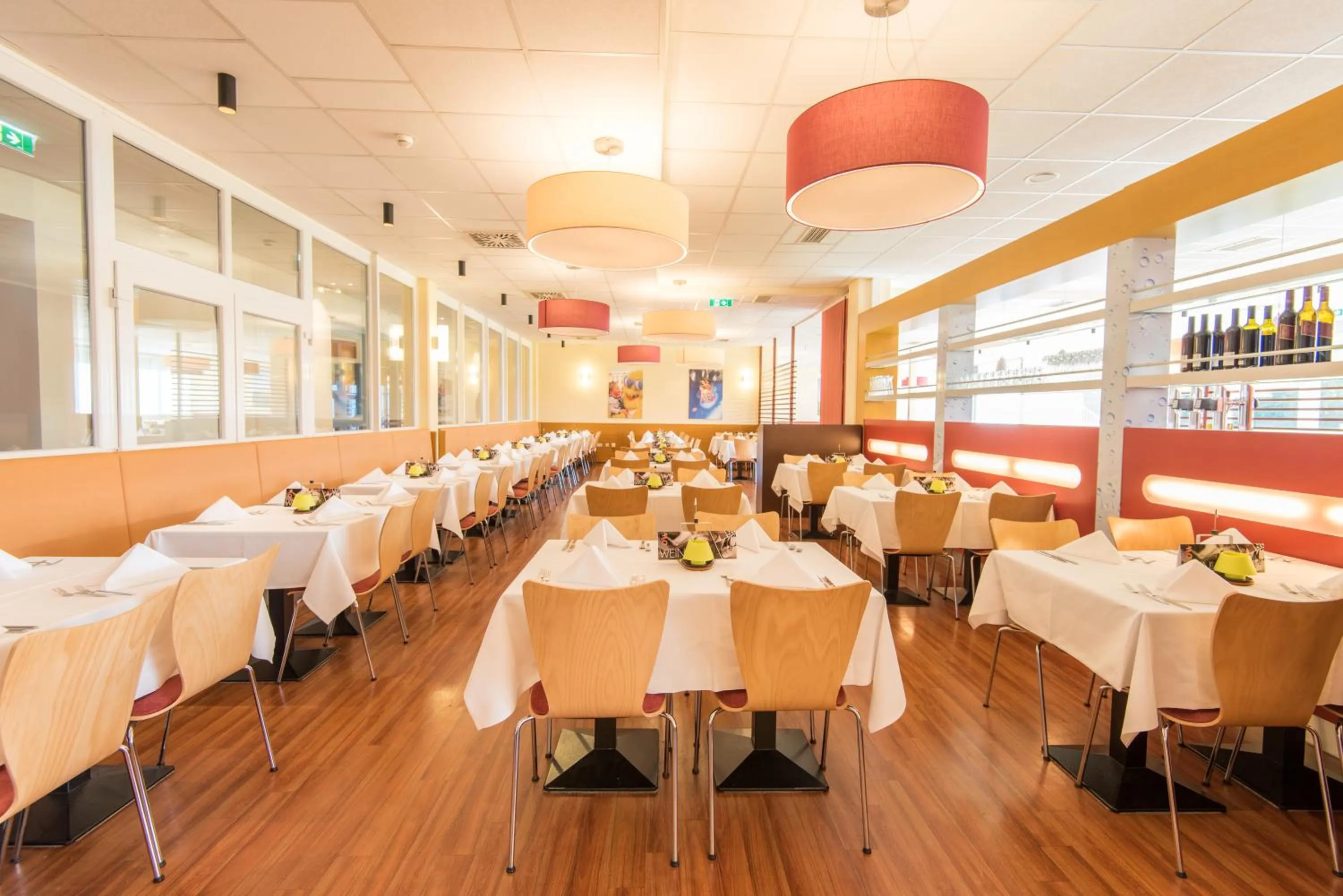 Restaurant/places to eat in H2O Hotel-Therme-Resort, 3 Sterne superior, für Familien mit Kindern