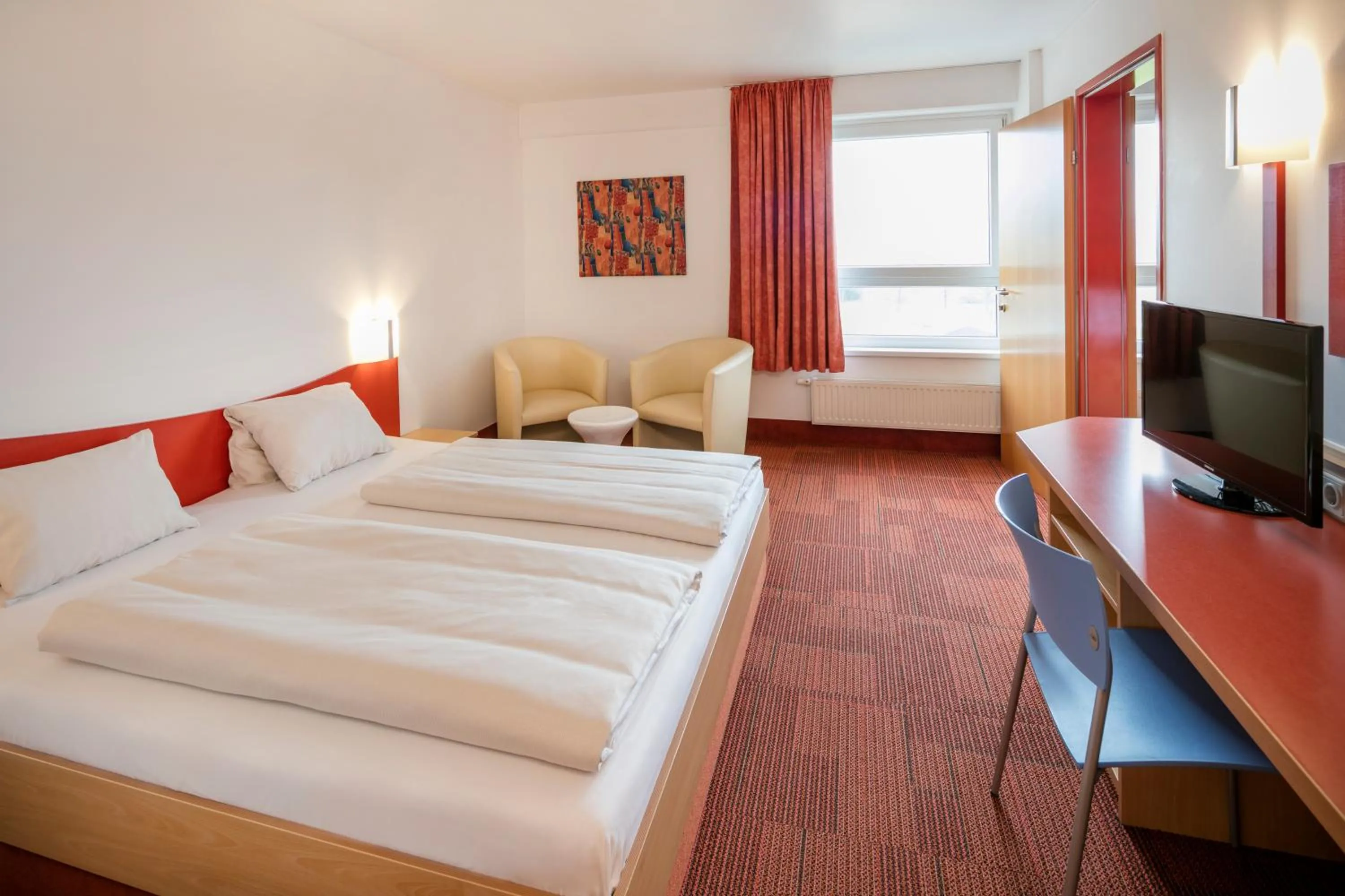 Family Room - single occupancy in H2O Hotel-Therme-Resort, 3 Sterne superior, für Familien mit Kindern