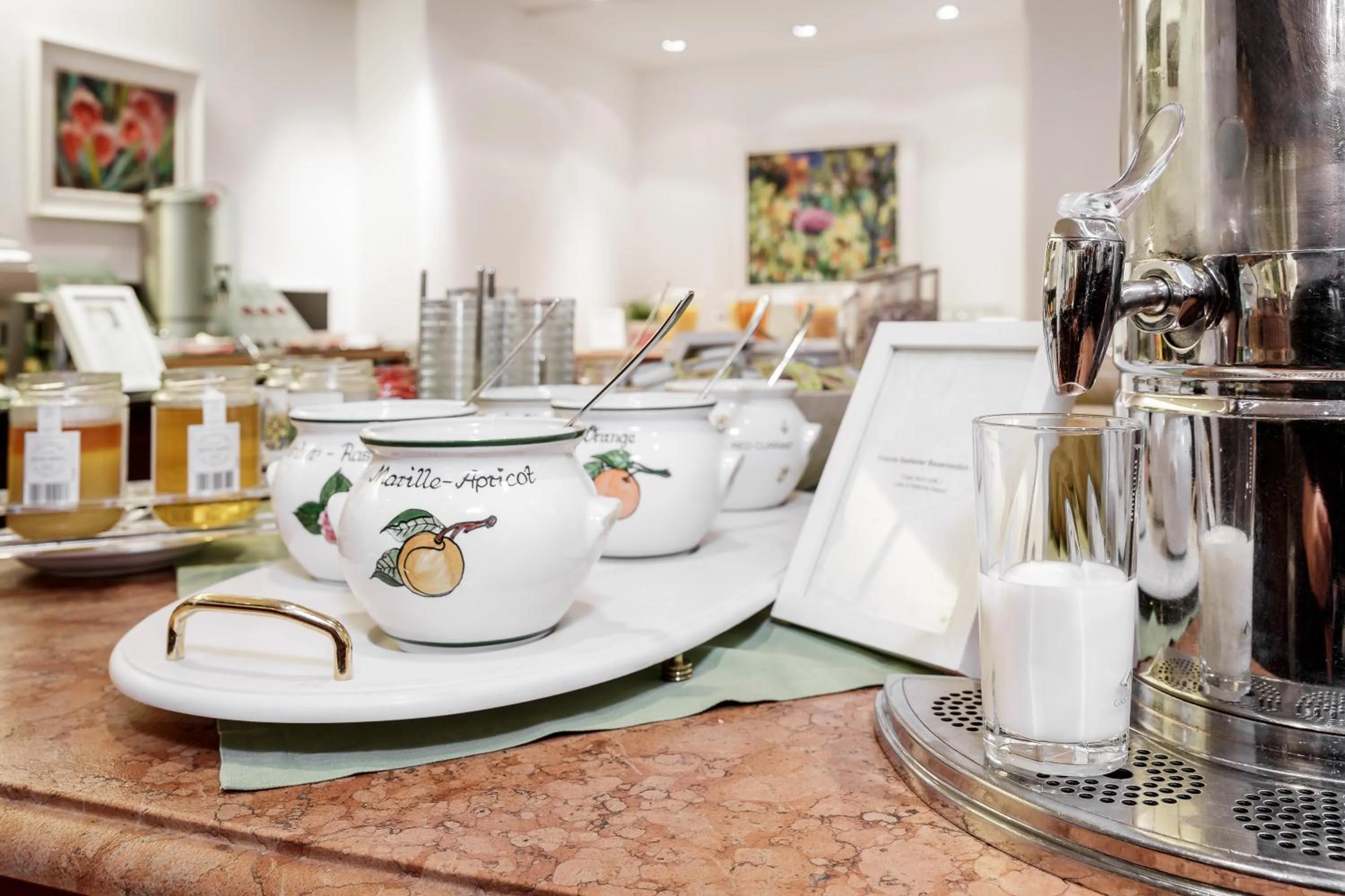 Buffet breakfast in Hotel Karwendelhof