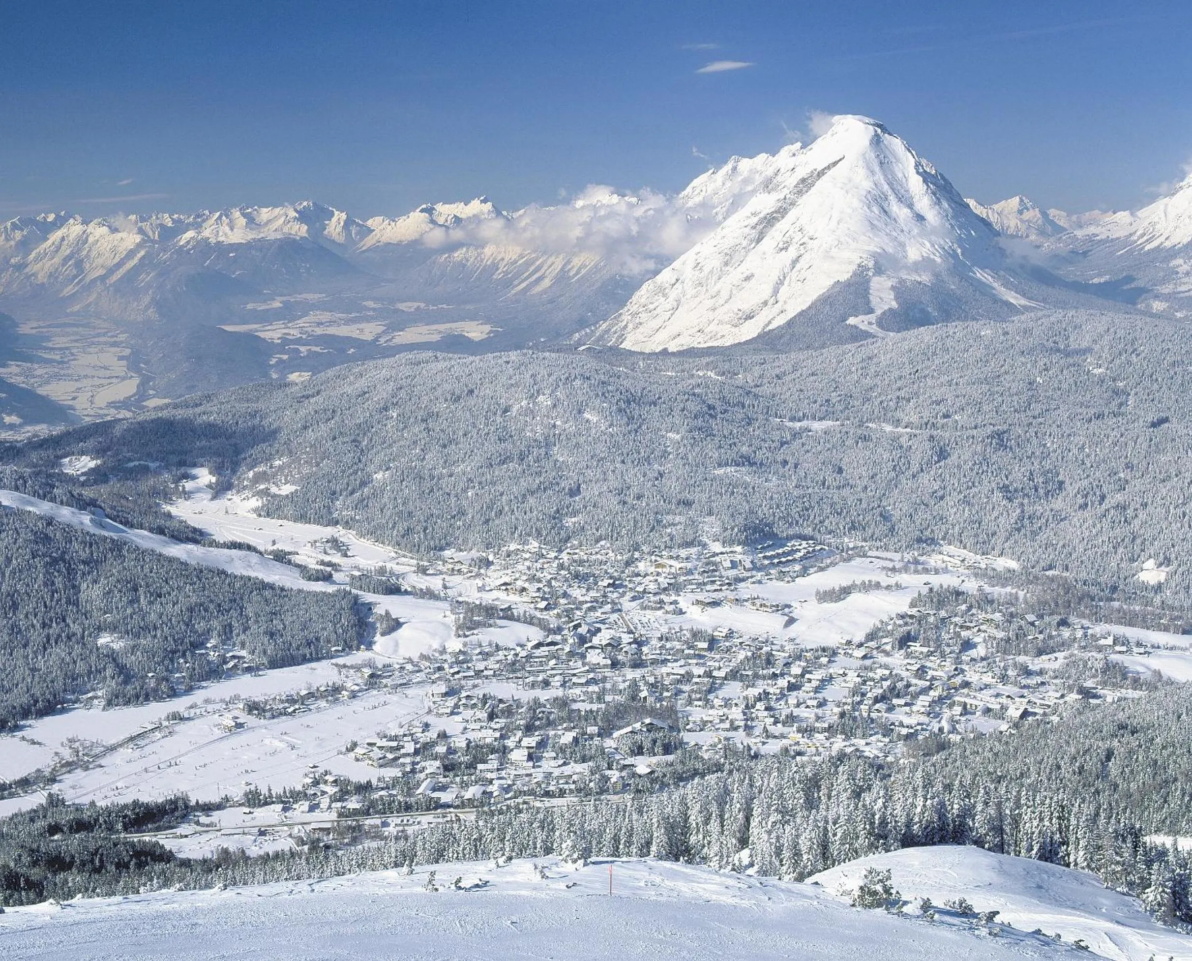 Skiing, Winter in Hotel Karwendelhof