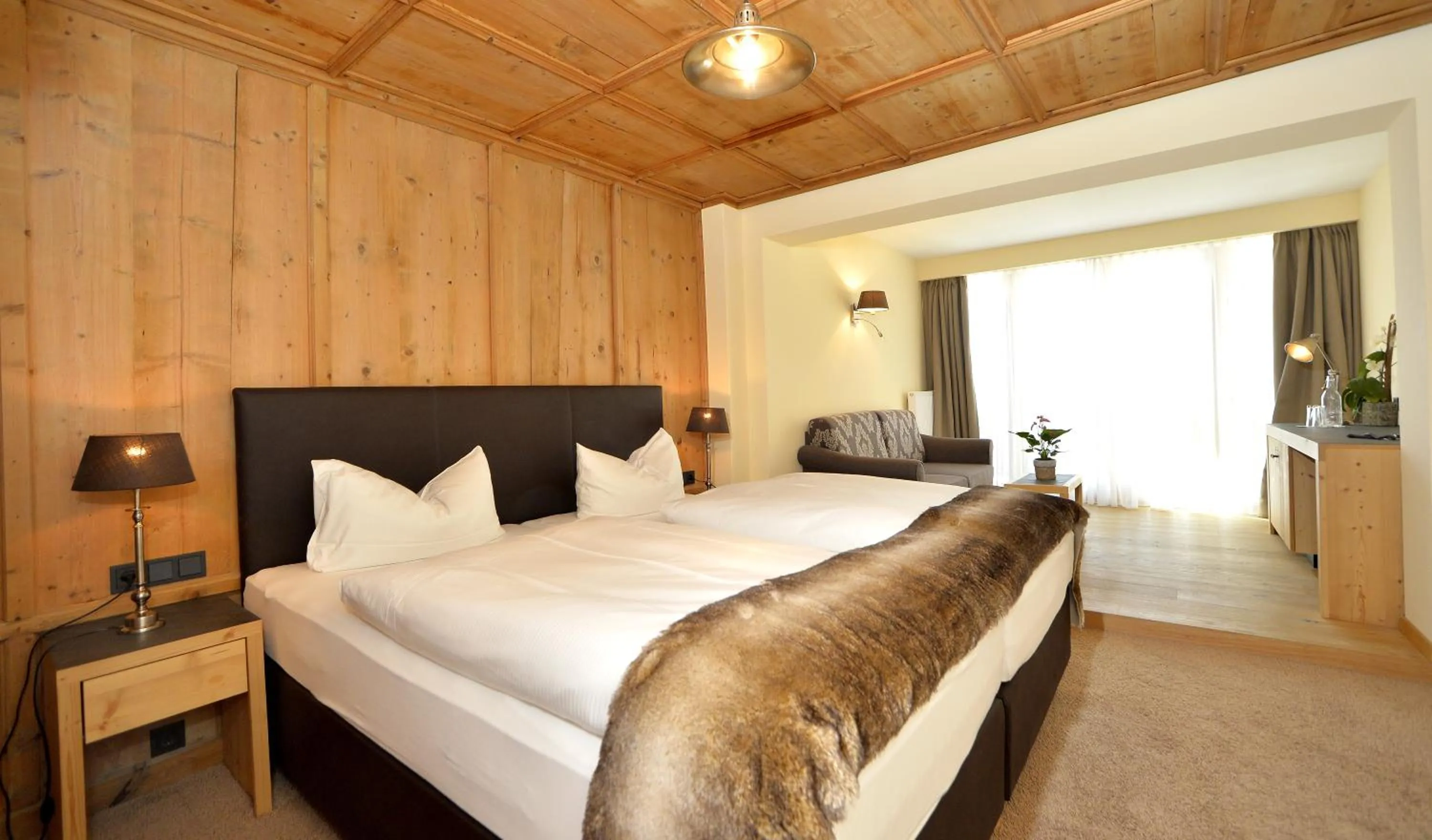 Bed in Hotel Karwendelhof
