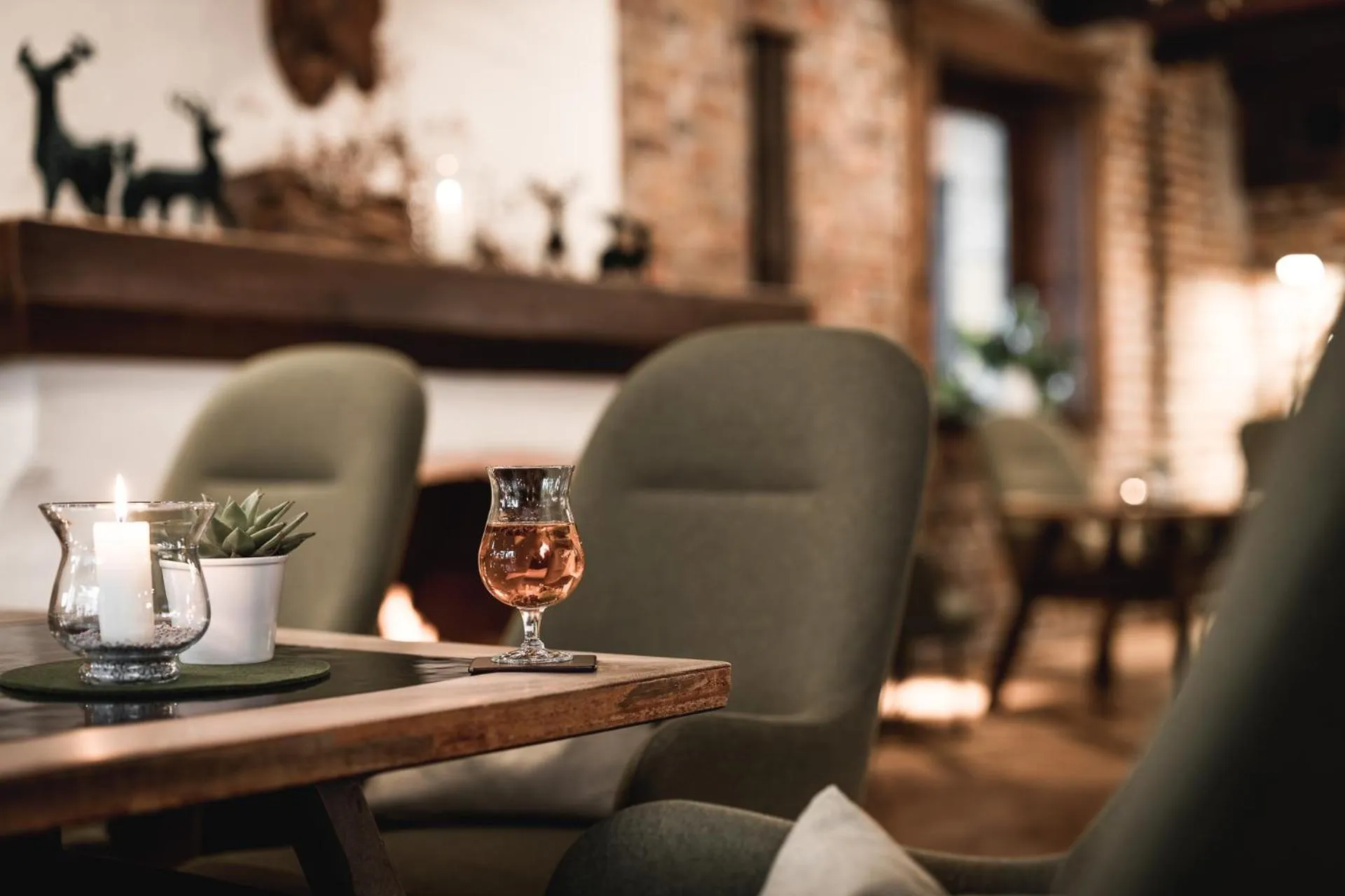 Seating area, Restaurant/Places to Eat in Hotel Karwendelhof